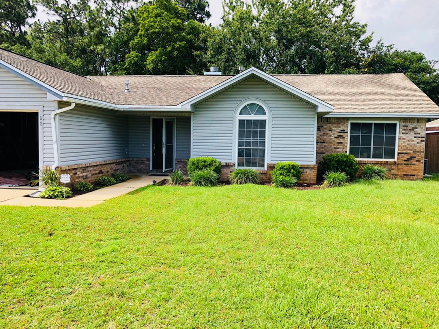 FSBO entered for comp purposes only. One time showing agreement. Clean well kept updated home.