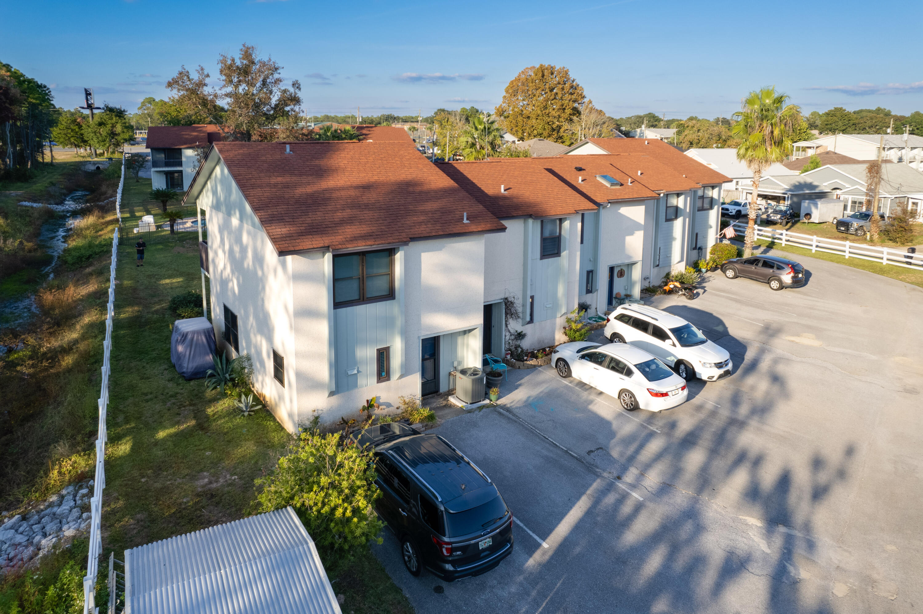 LA MAR WEST T/H PH 2 - Residential