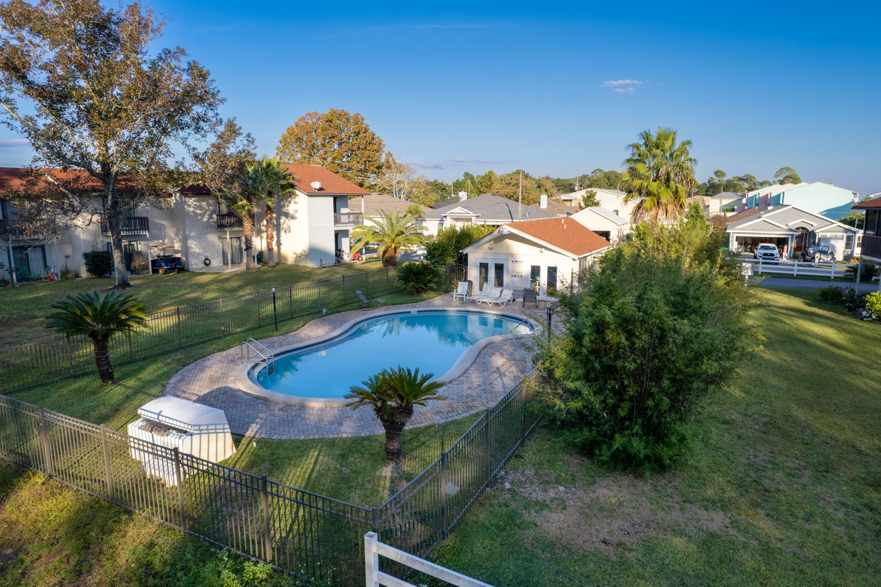 LA MAR WEST T/H PH 2 - Residential