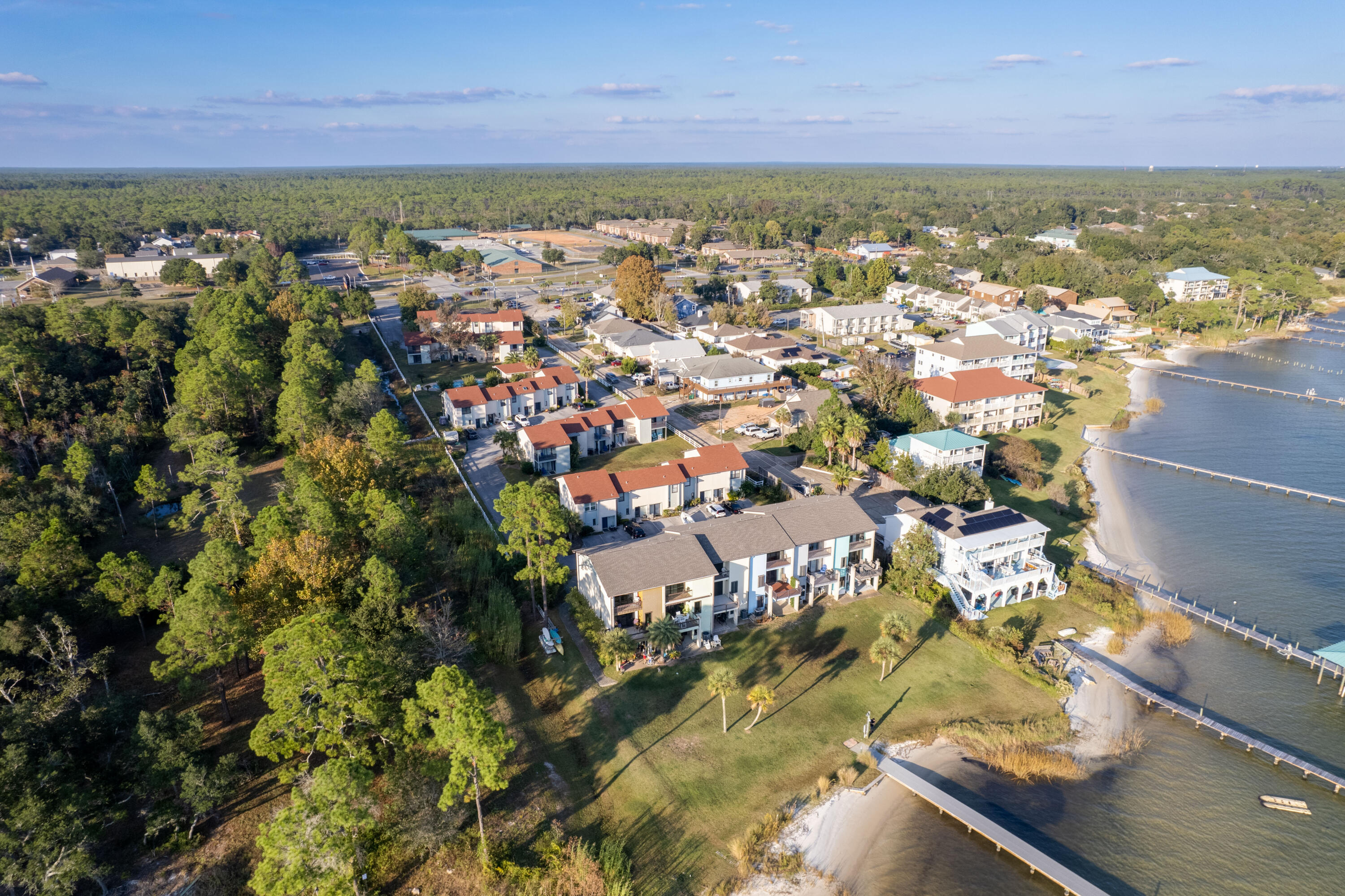 LA MAR WEST T/H PH 2 - Residential