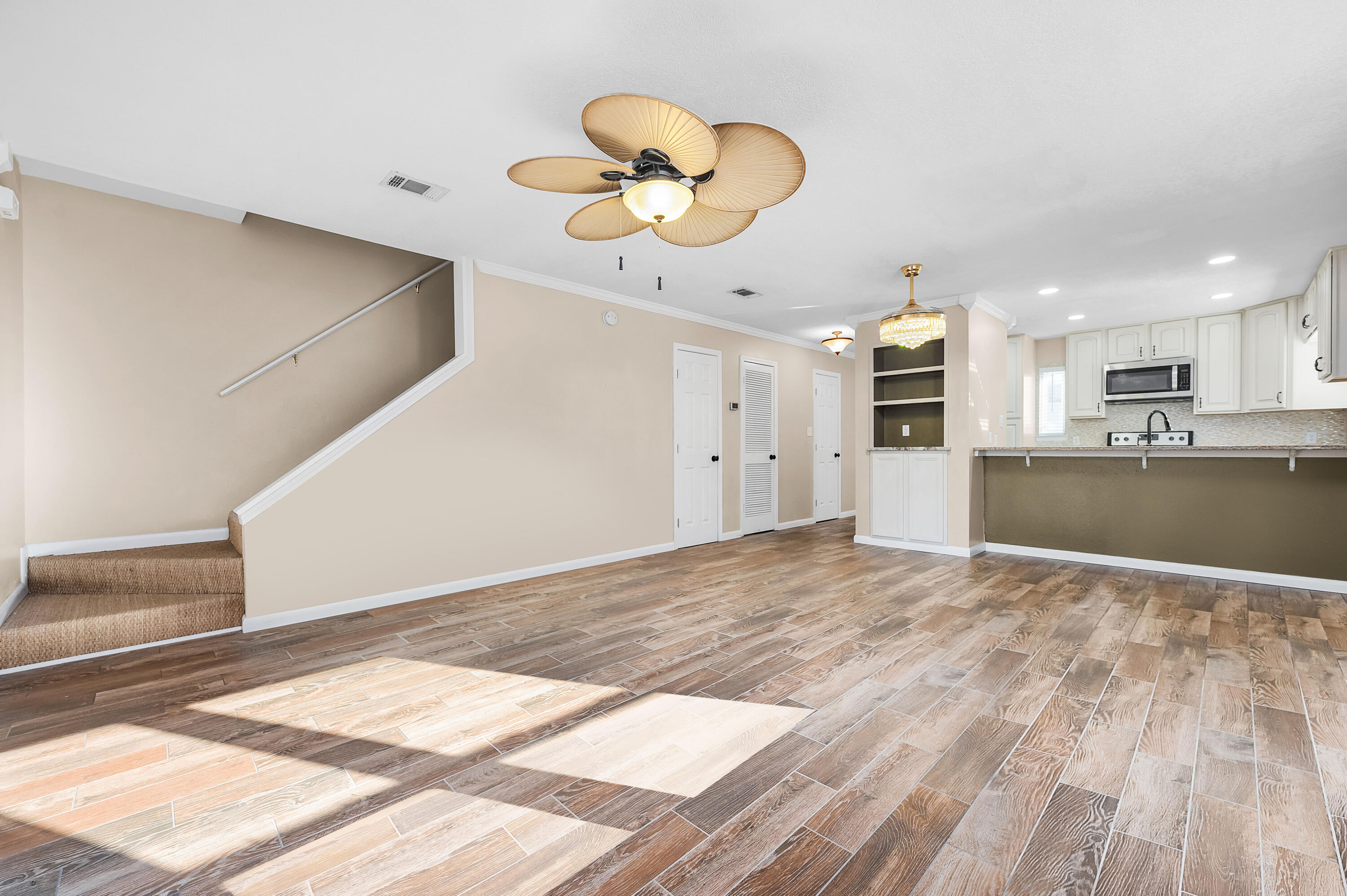 LA MAR WEST T/H PH 2 - Residential