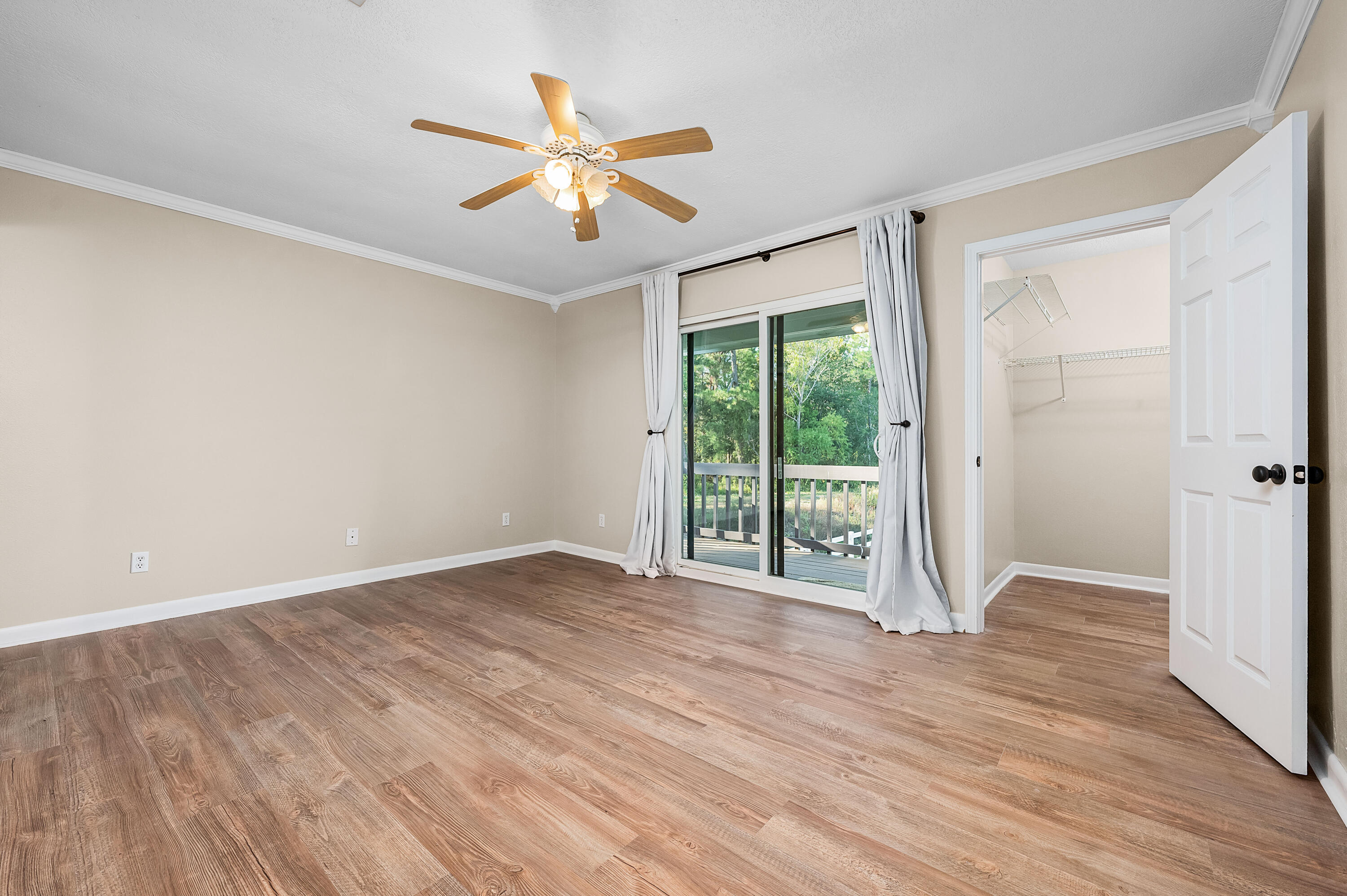 LA MAR WEST T/H PH 2 - Residential