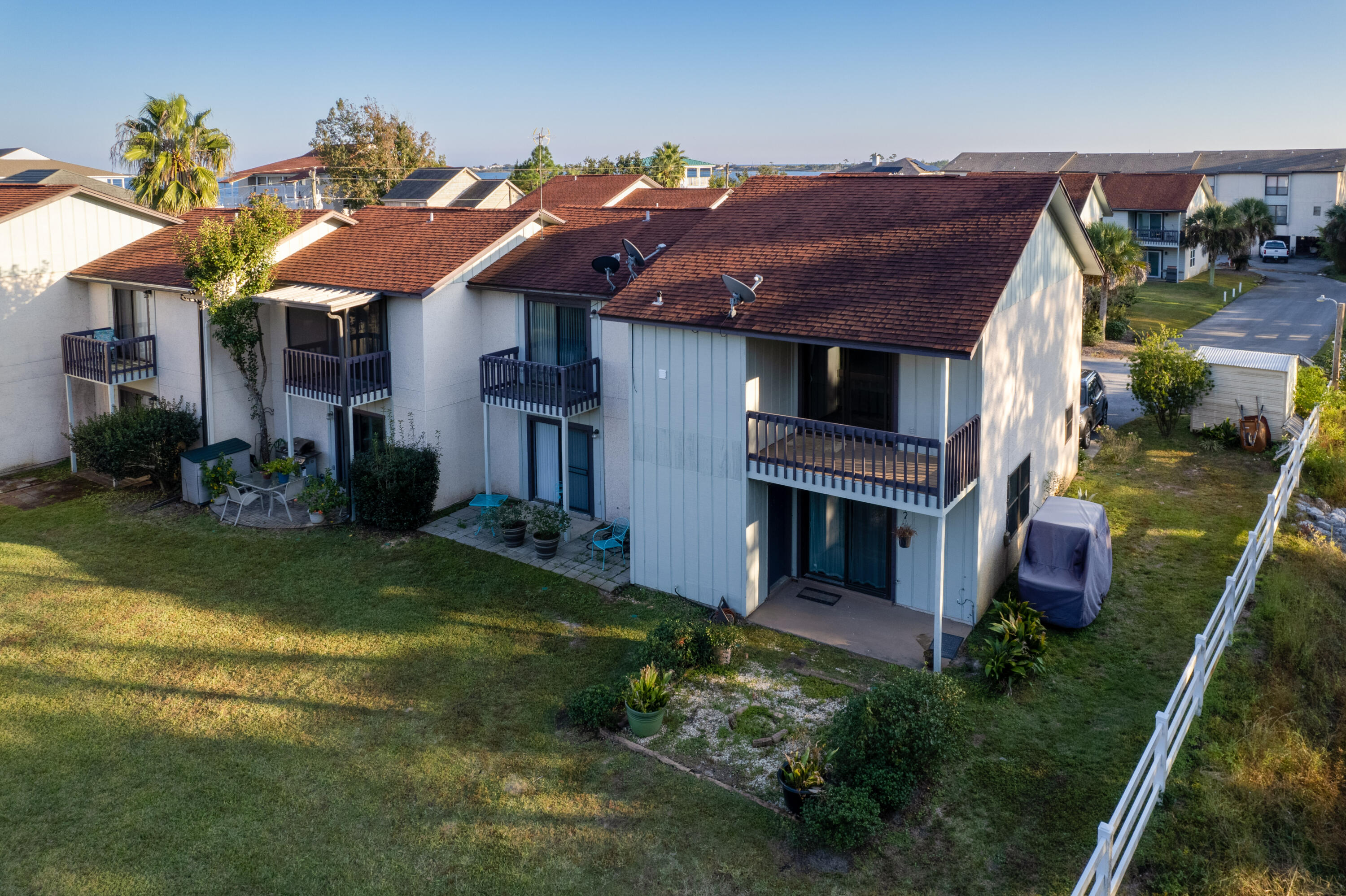 LA MAR WEST T/H PH 2 - Residential