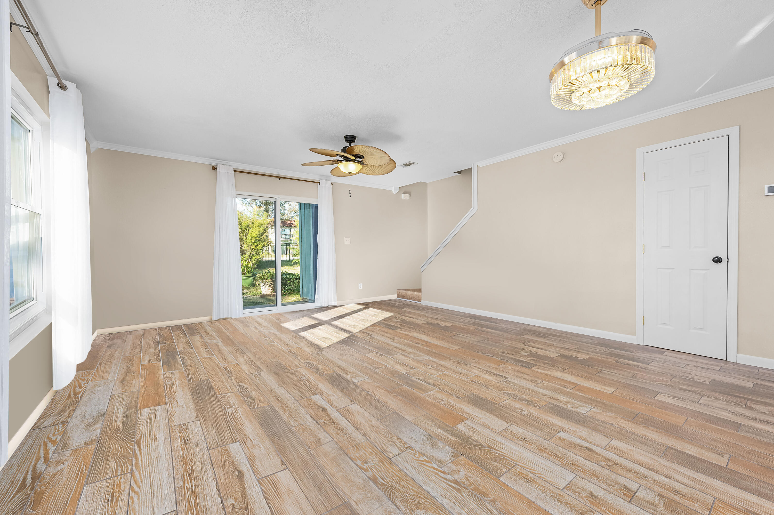 LA MAR WEST T/H PH 2 - Residential