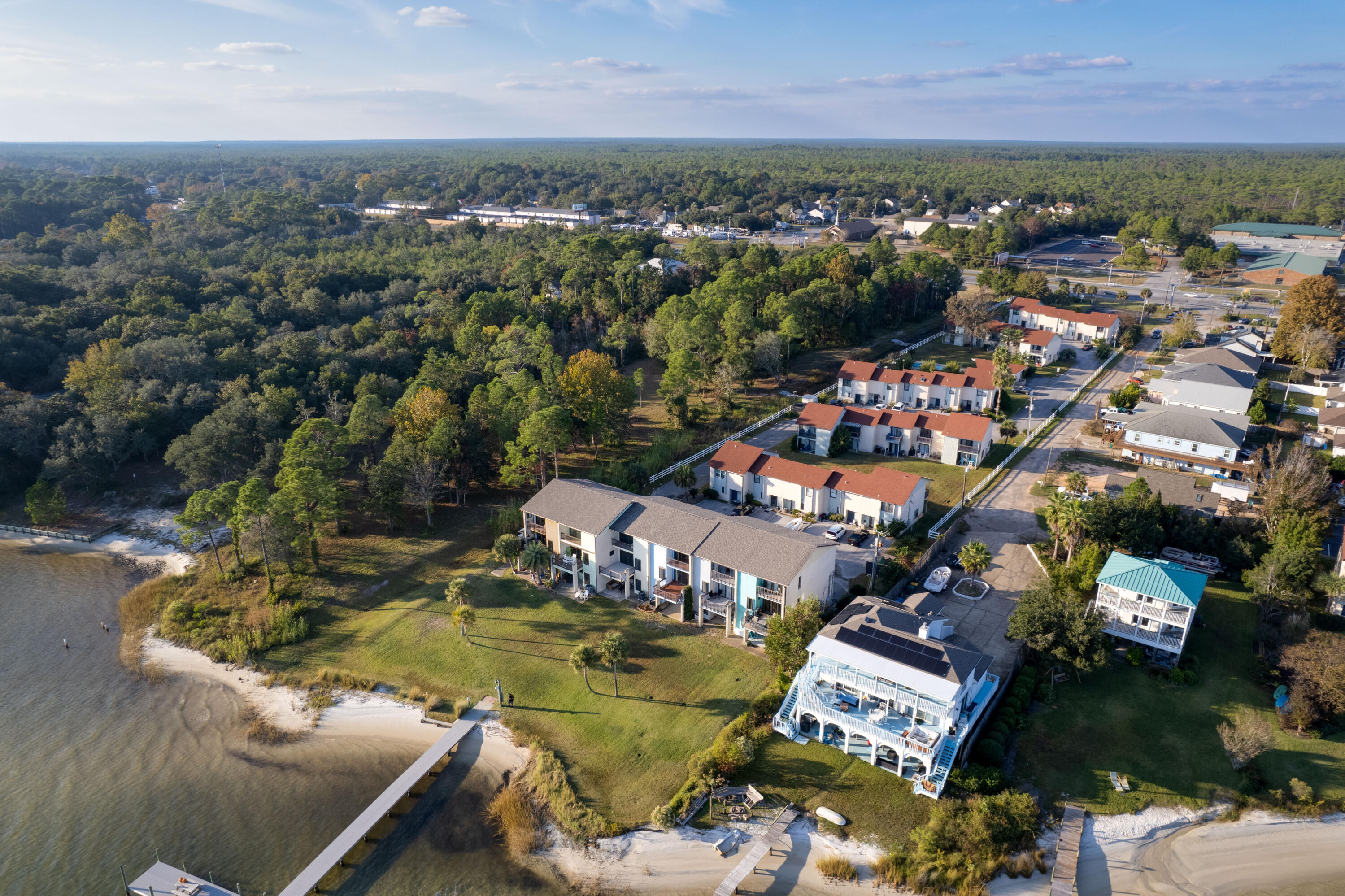 LA MAR WEST T/H PH 2 - Residential