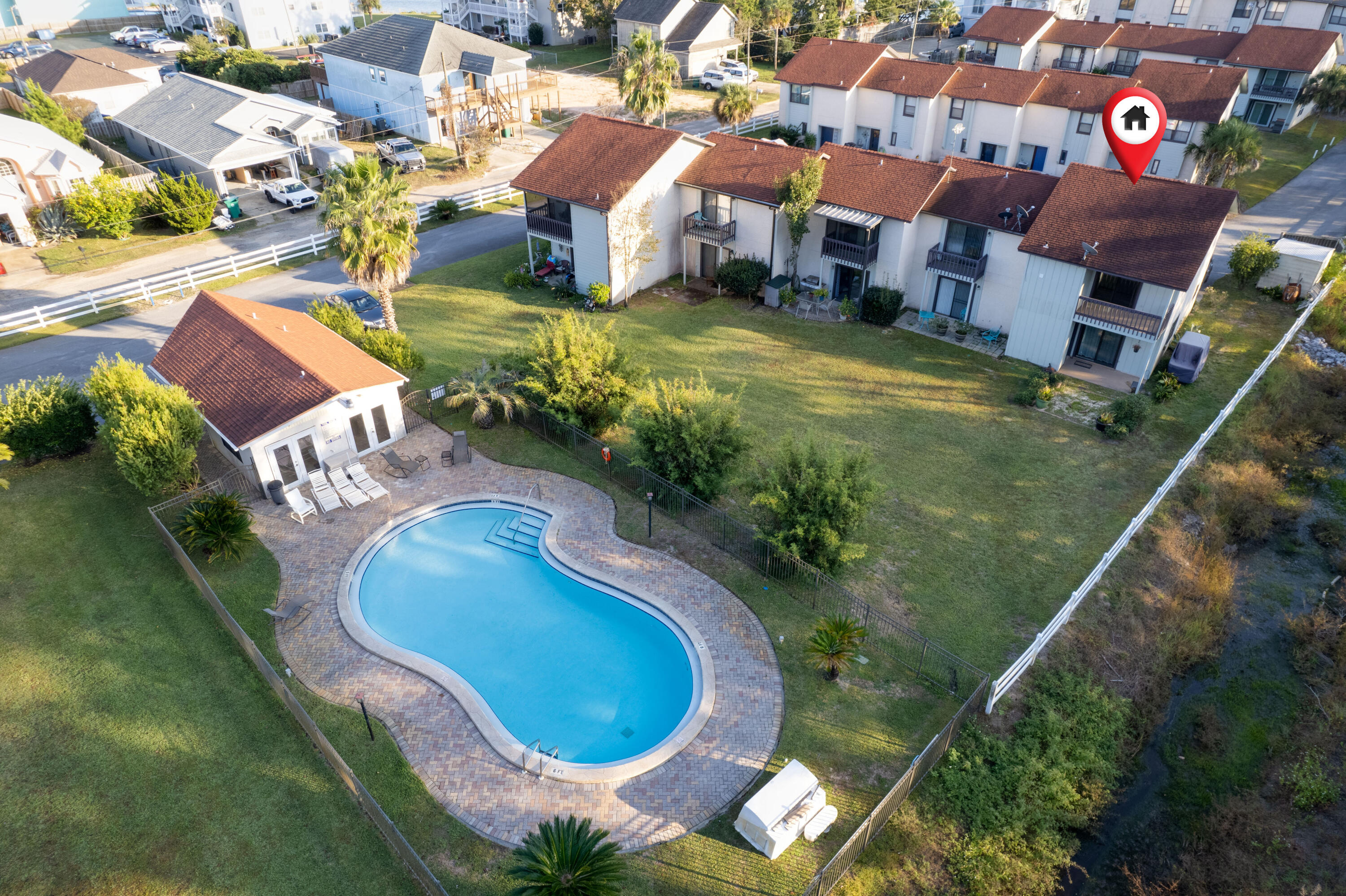 LA MAR WEST T/H PH 2 - Residential