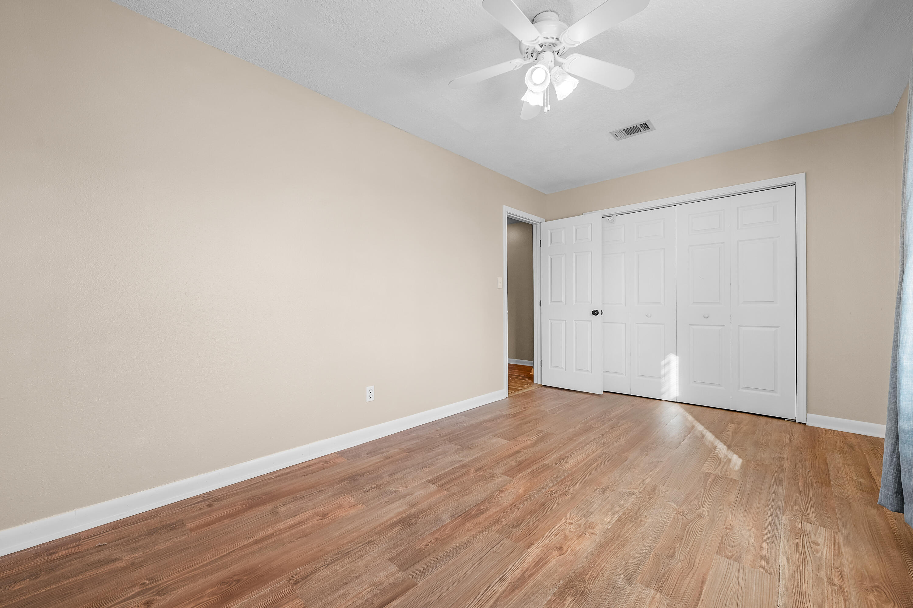 LA MAR WEST T/H PH 2 - Residential