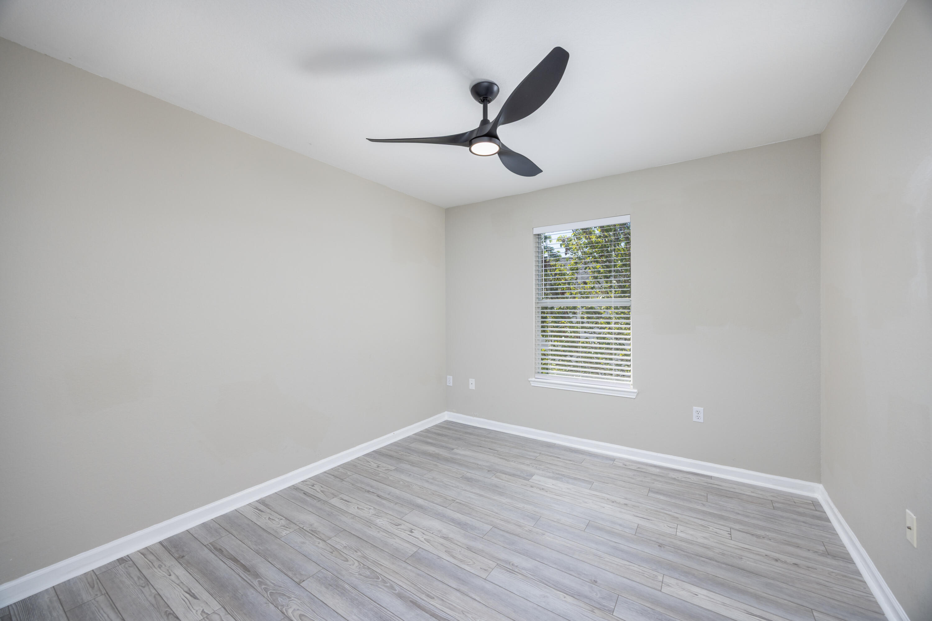 QUAIL LAKE - Residential