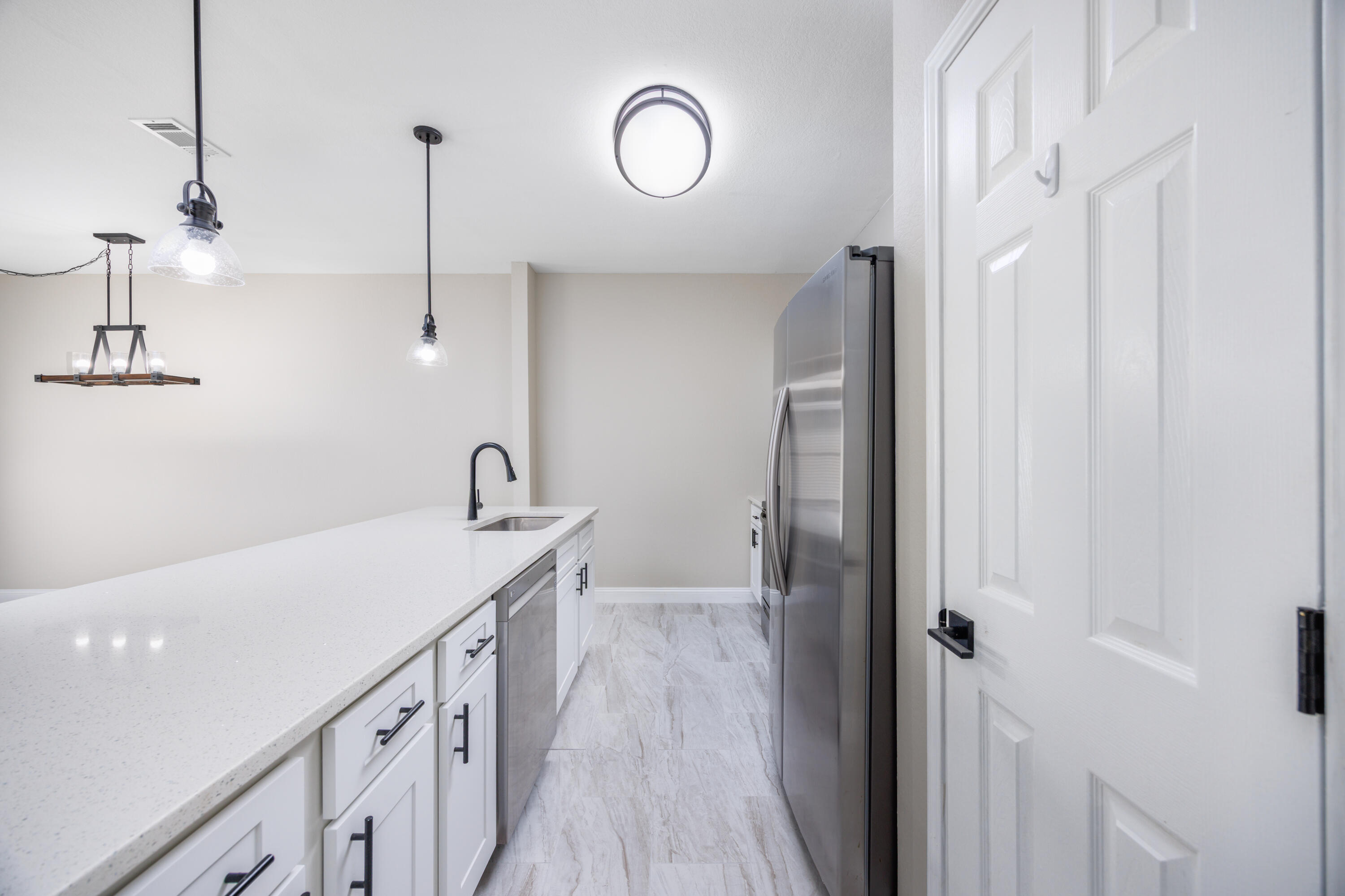 QUAIL LAKE - Residential
