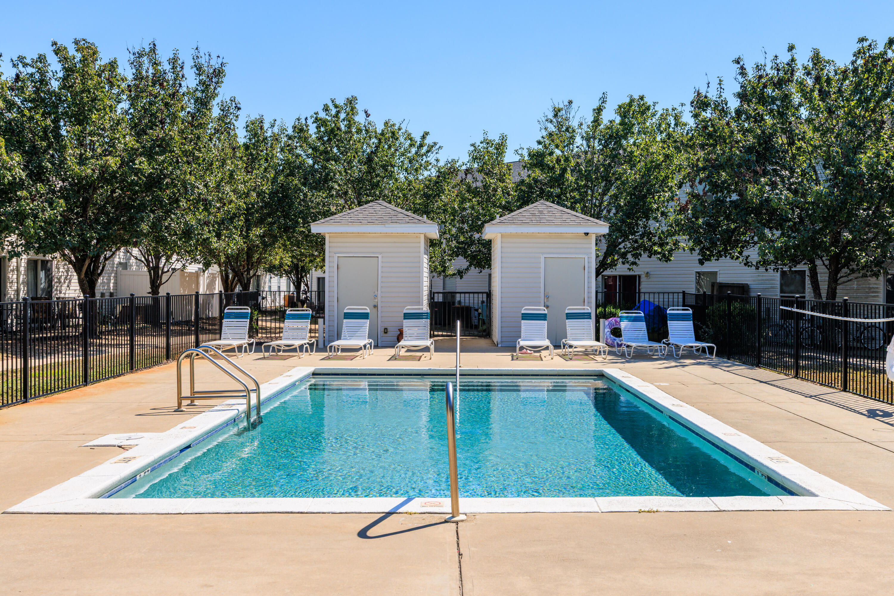 QUAIL LAKE - Residential