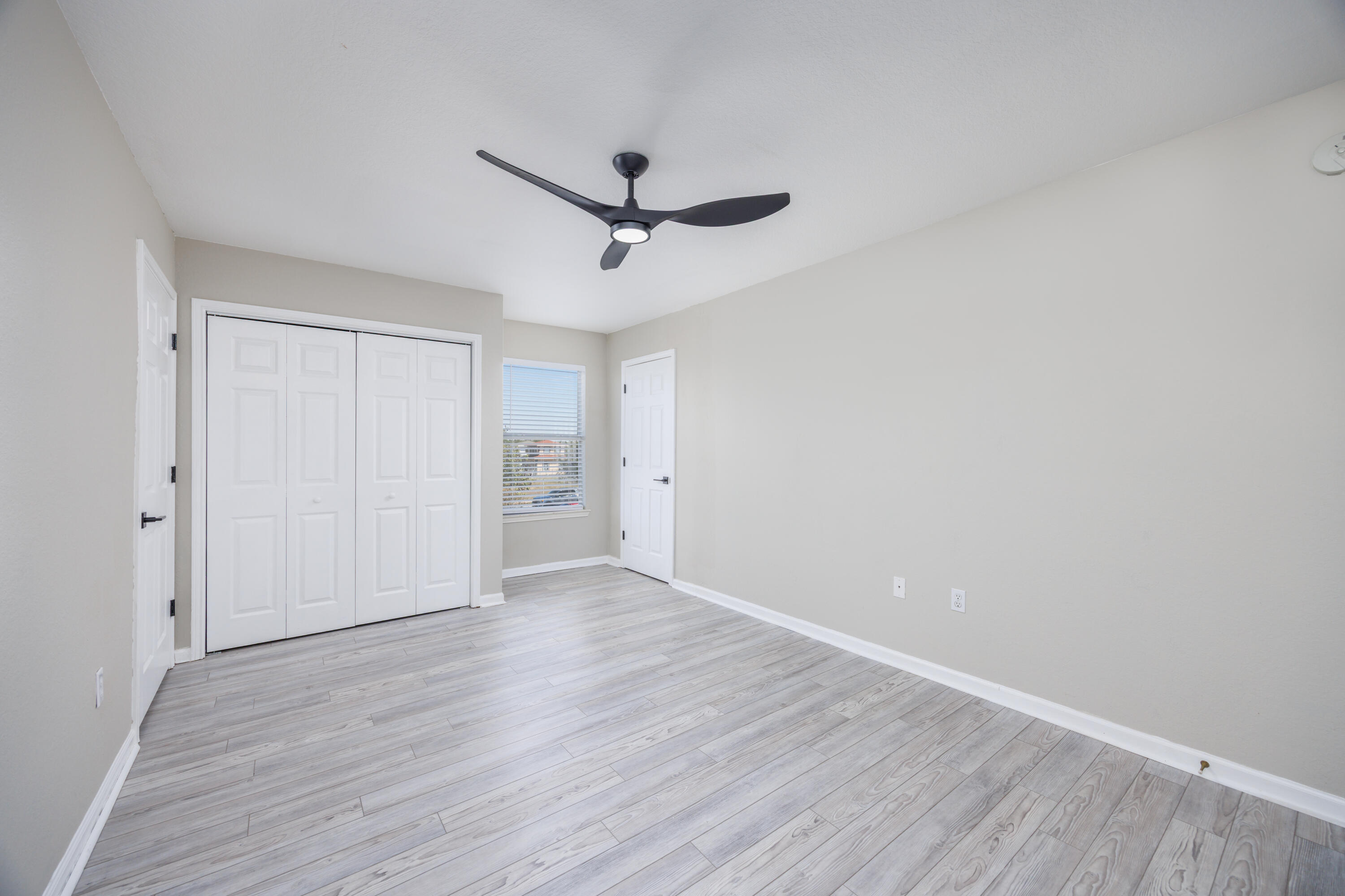 QUAIL LAKE - Residential