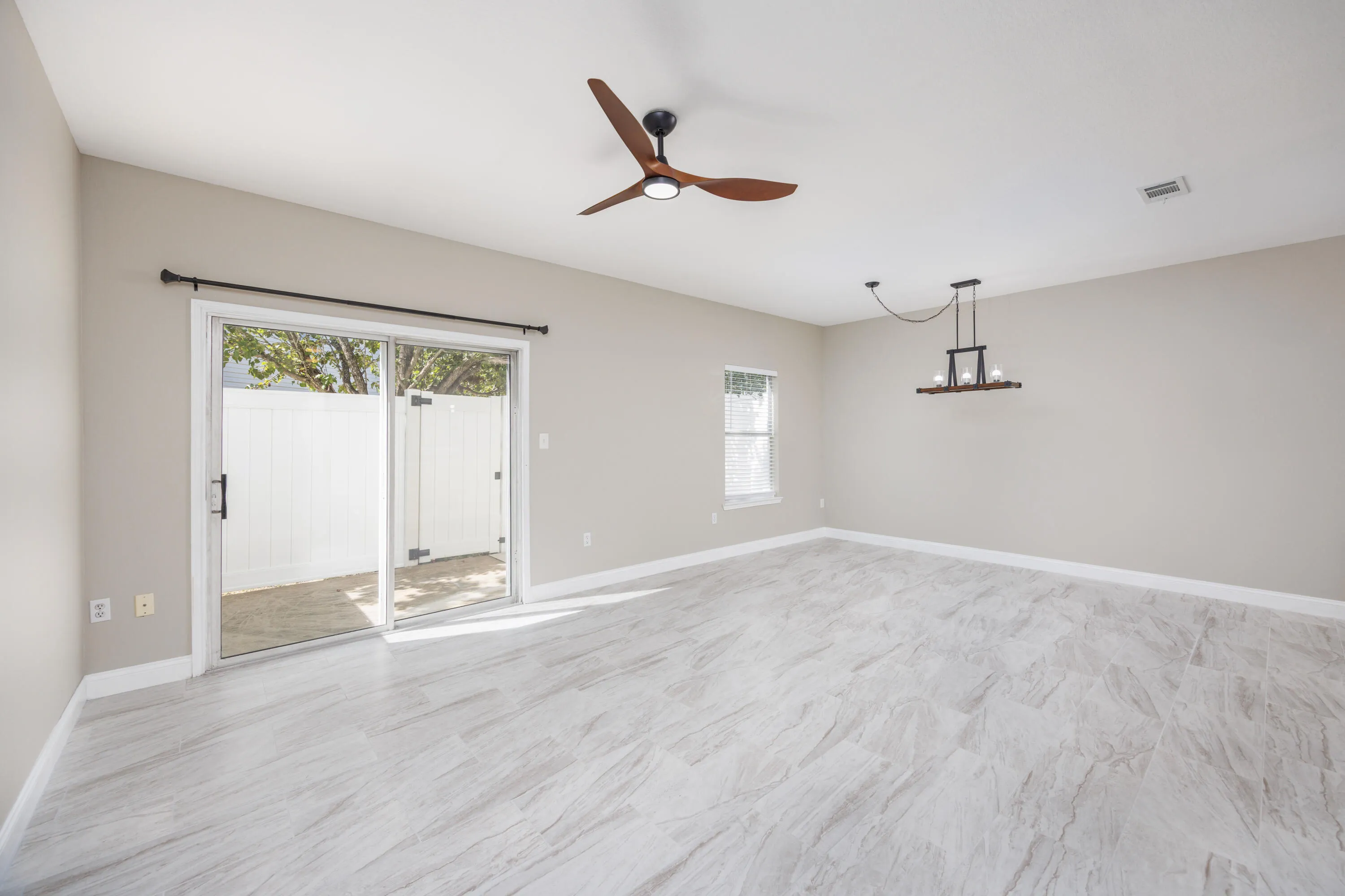 Destin, Florida 32541, United States, 3 Bedrooms Bedrooms, ,3 BathroomsBathrooms,Residential,Active,228447