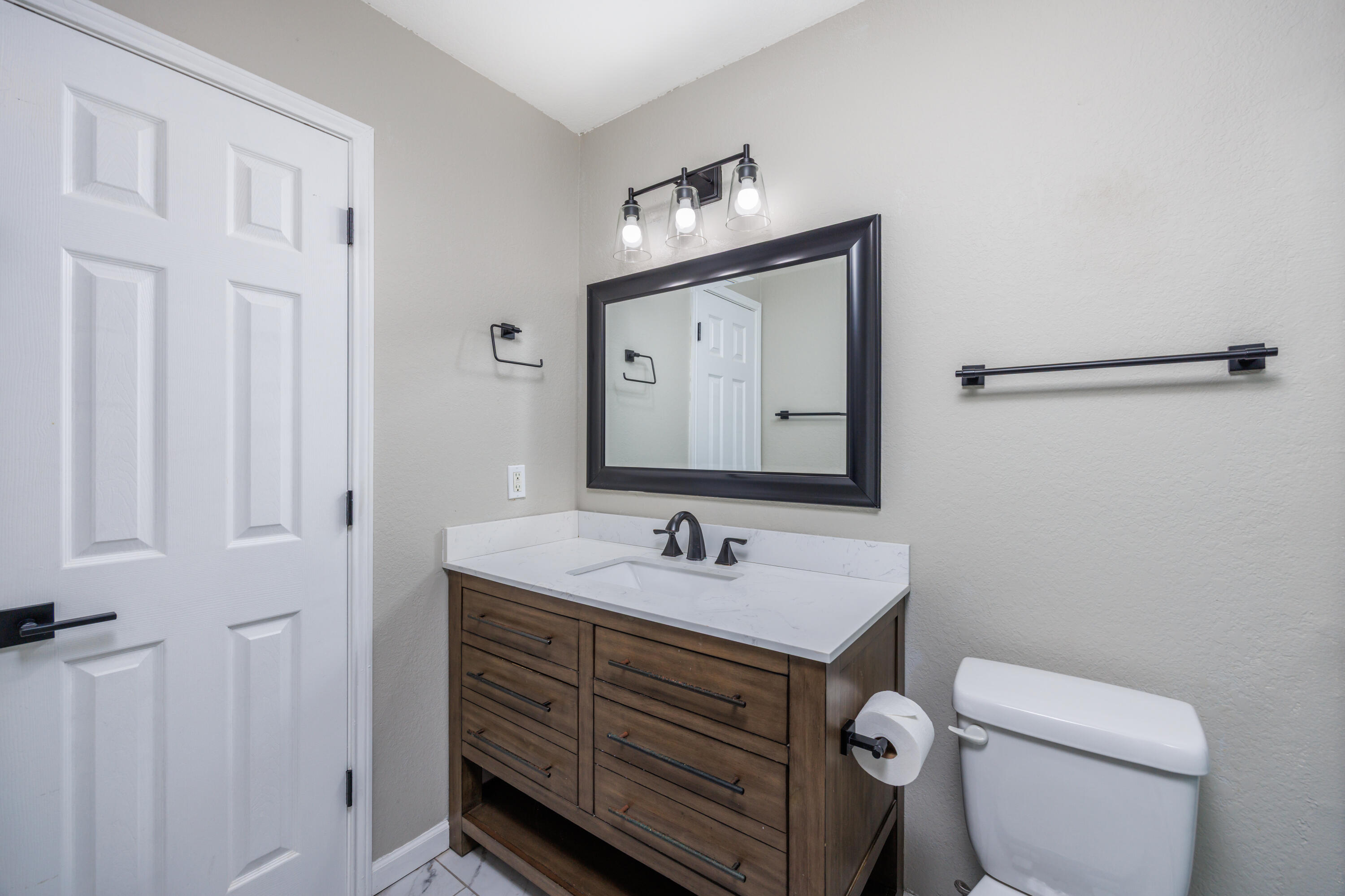 QUAIL LAKE - Residential