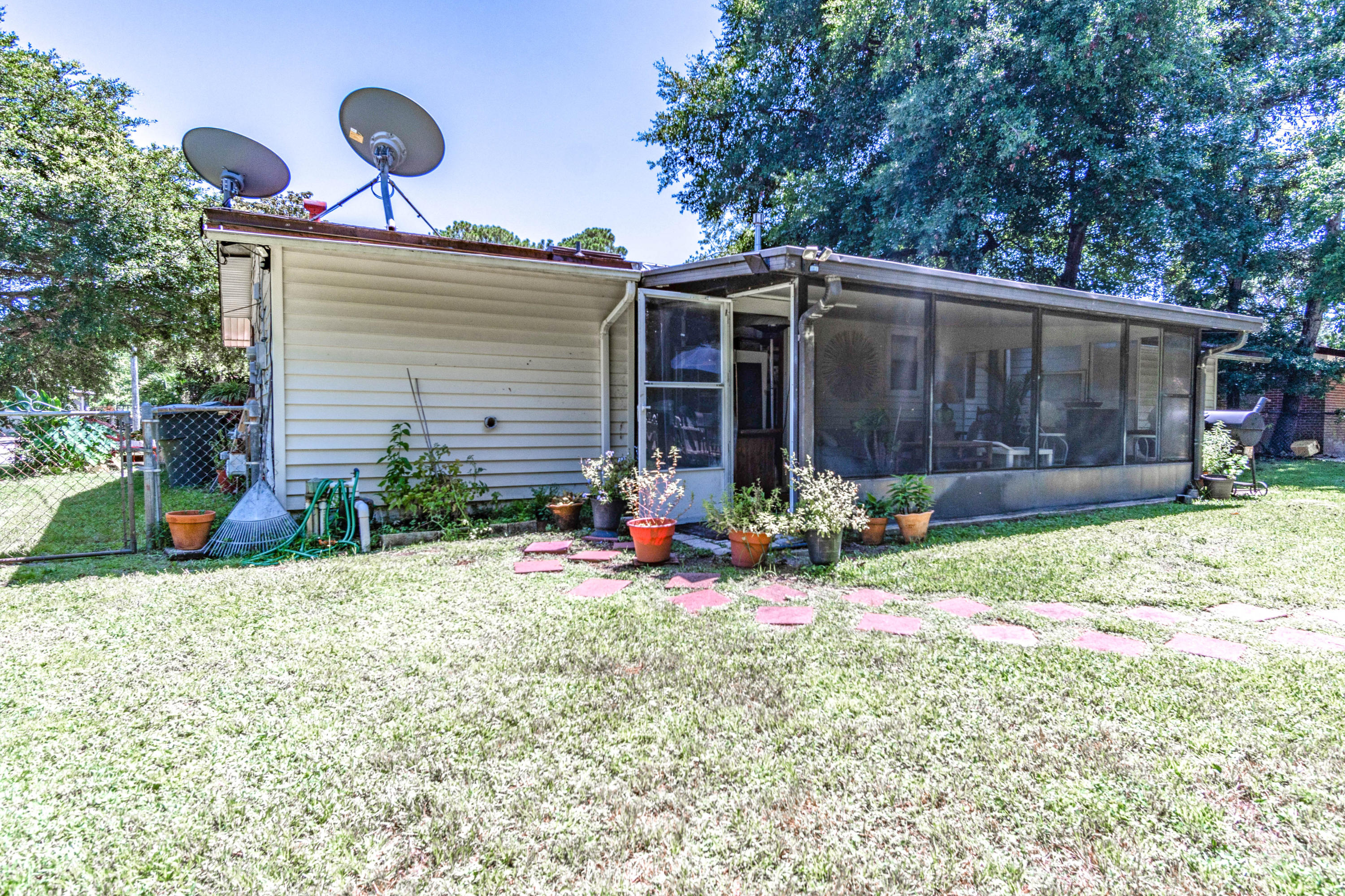 SANTA ROSA PARK 1ST ADDN - Residential