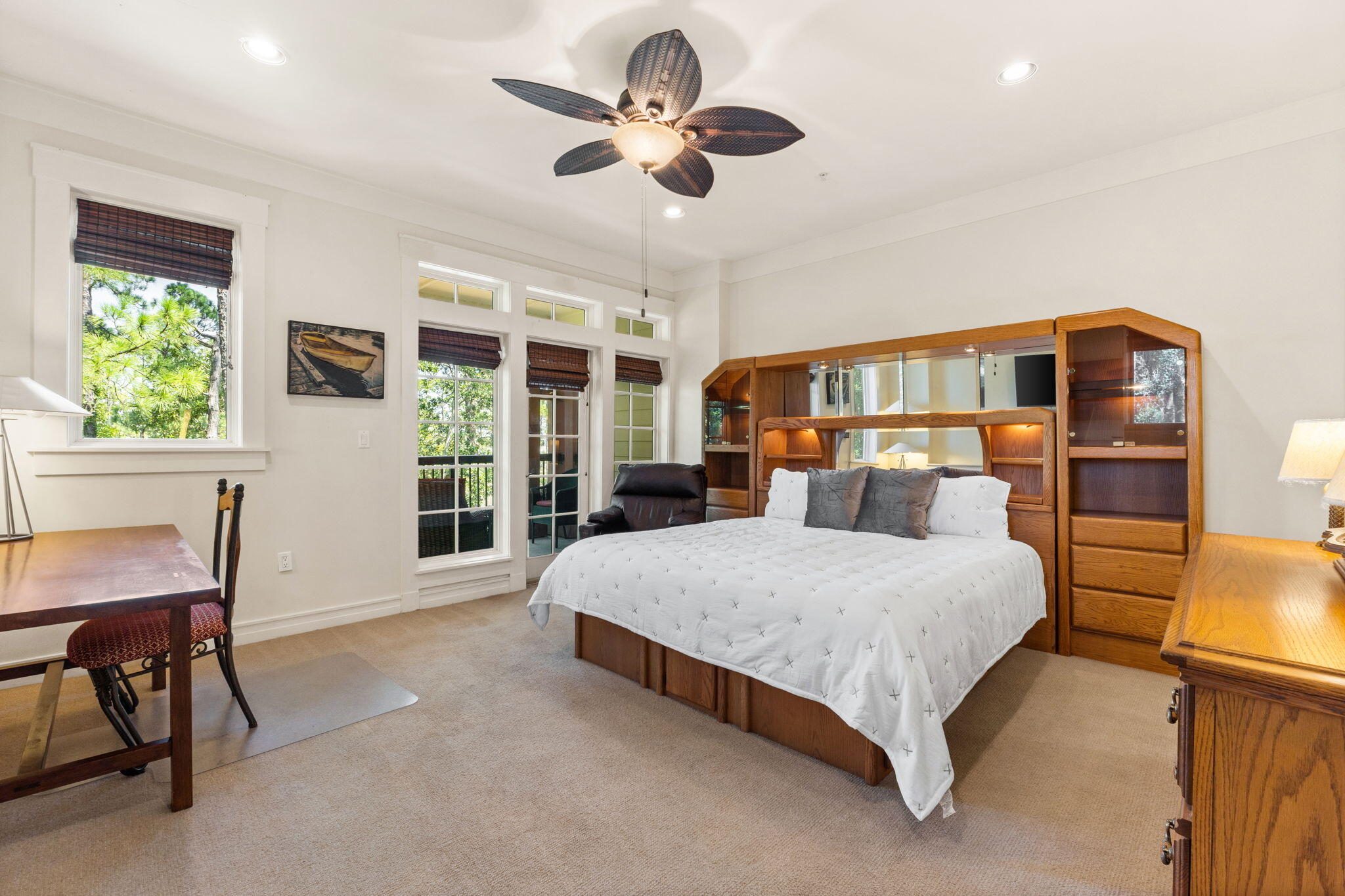 LAKESIDE LODGE AT PROSPECT POINT - Residential