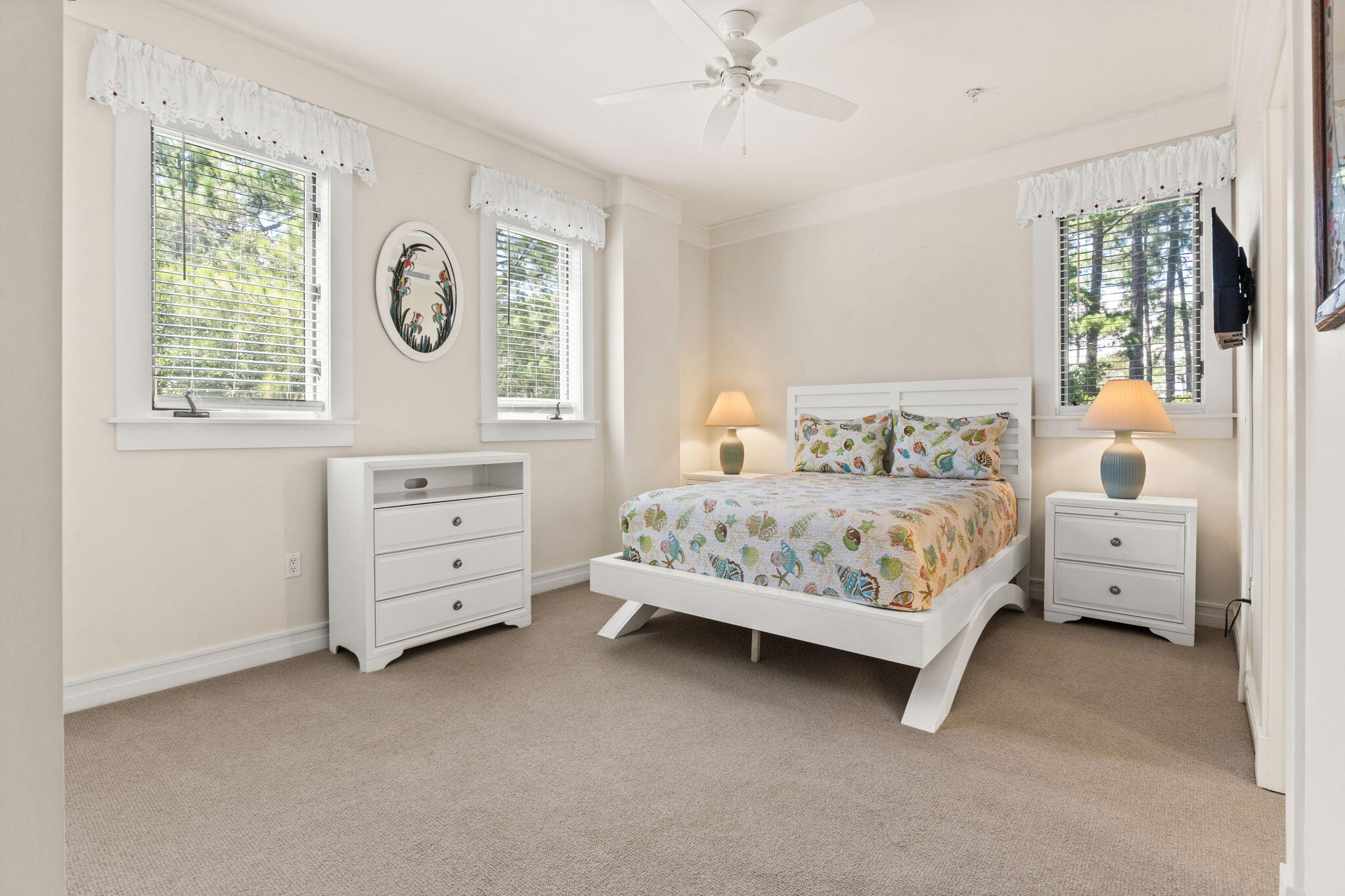 LAKESIDE LODGE AT PROSPECT POINT - Residential