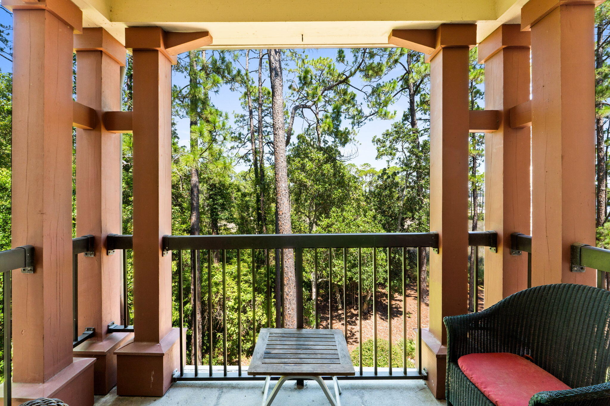 LAKESIDE LODGE AT PROSPECT POINT - Residential