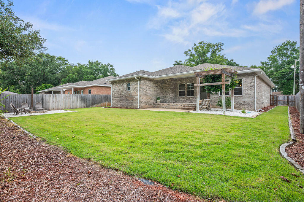 BAYWOOD ESTATES - Residential