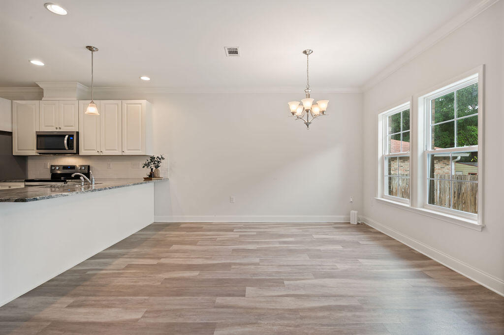 BAYWOOD ESTATES - Residential