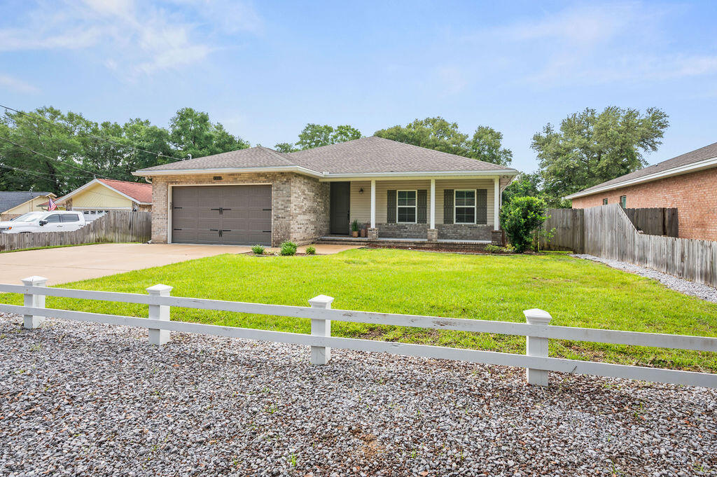 BAYWOOD ESTATES - Residential