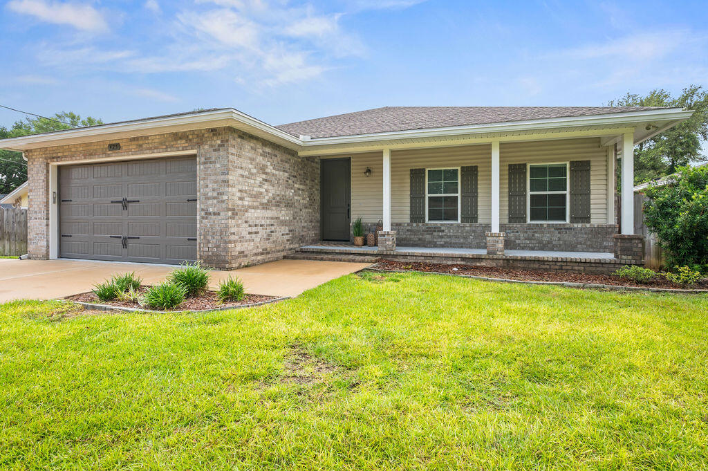 BAYWOOD ESTATES - Residential