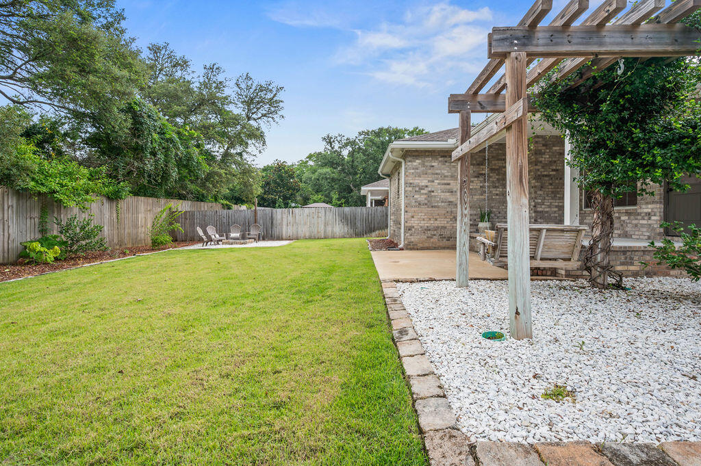 BAYWOOD ESTATES - Residential