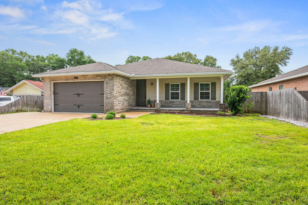 BAYWOOD ESTATES - Residential