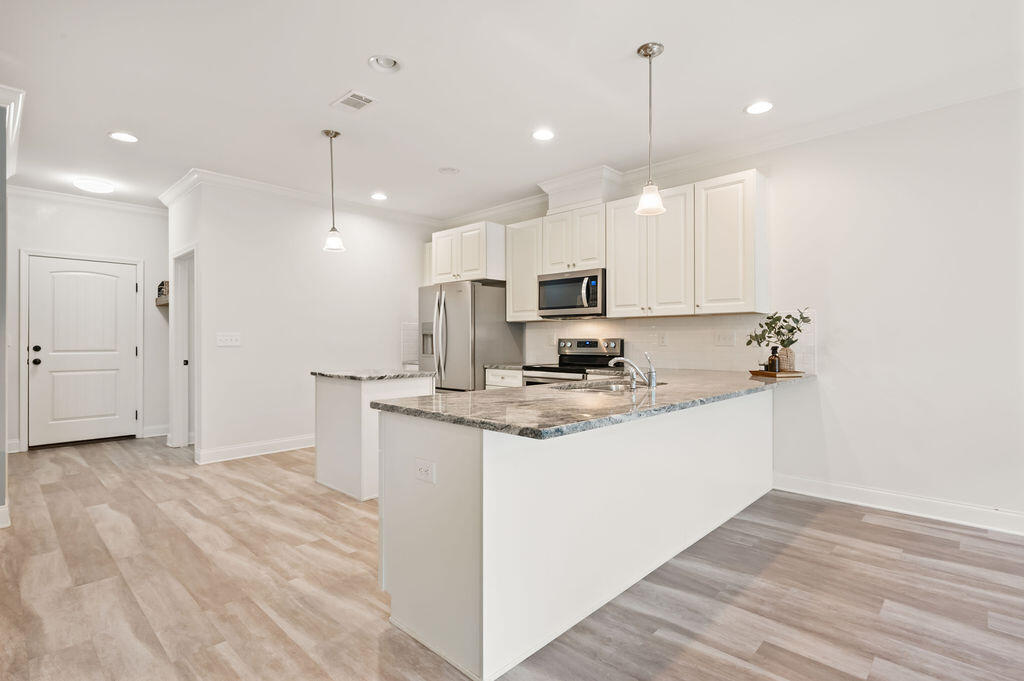 BAYWOOD ESTATES - Residential