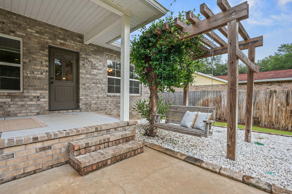 BAYWOOD ESTATES - Residential