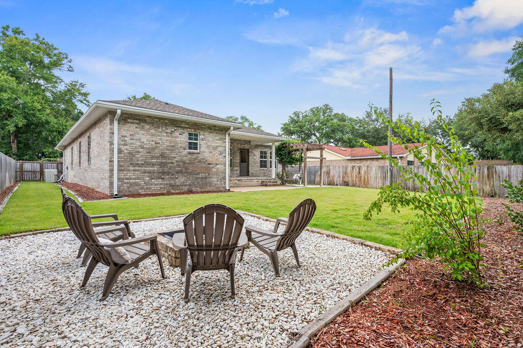 BAYWOOD ESTATES - Residential