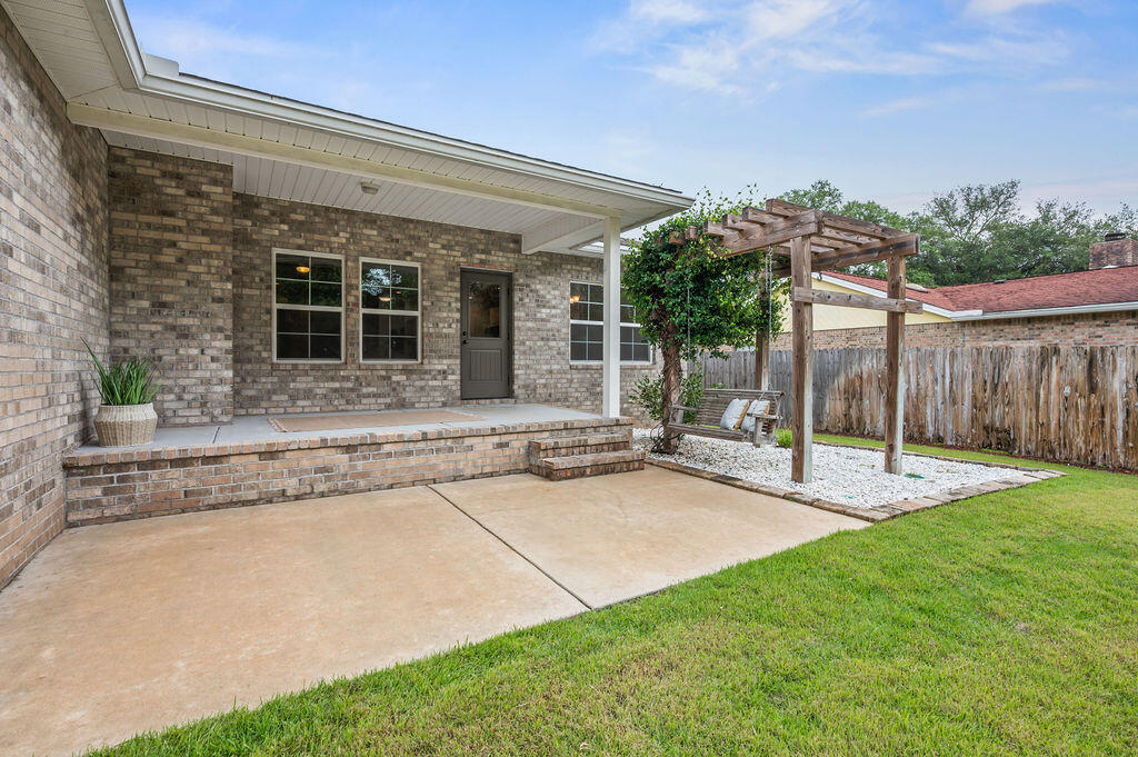 BAYWOOD ESTATES - Residential