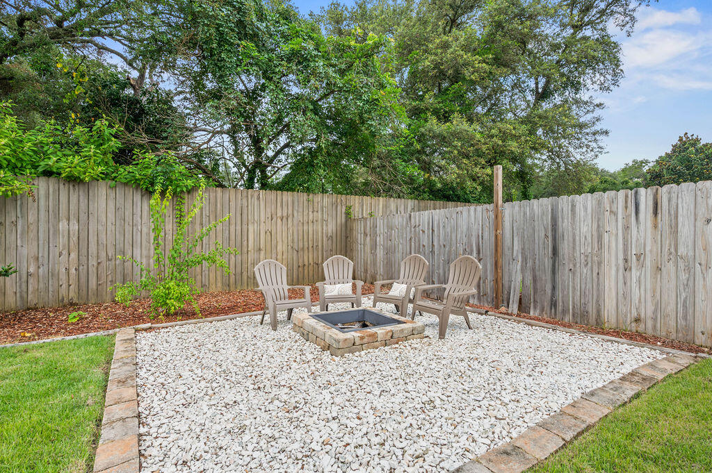 BAYWOOD ESTATES - Residential