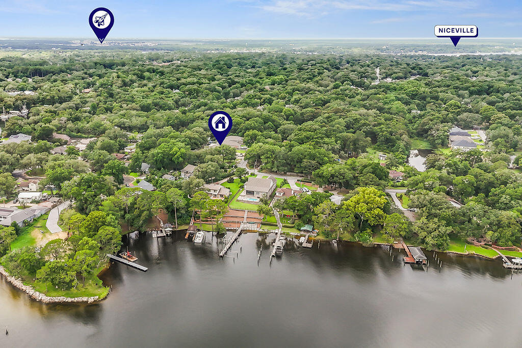 BAYWOOD ESTATES - Residential