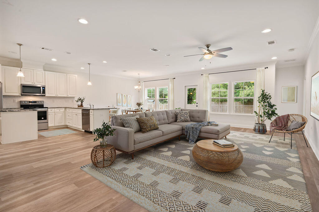 BAYWOOD ESTATES - Residential