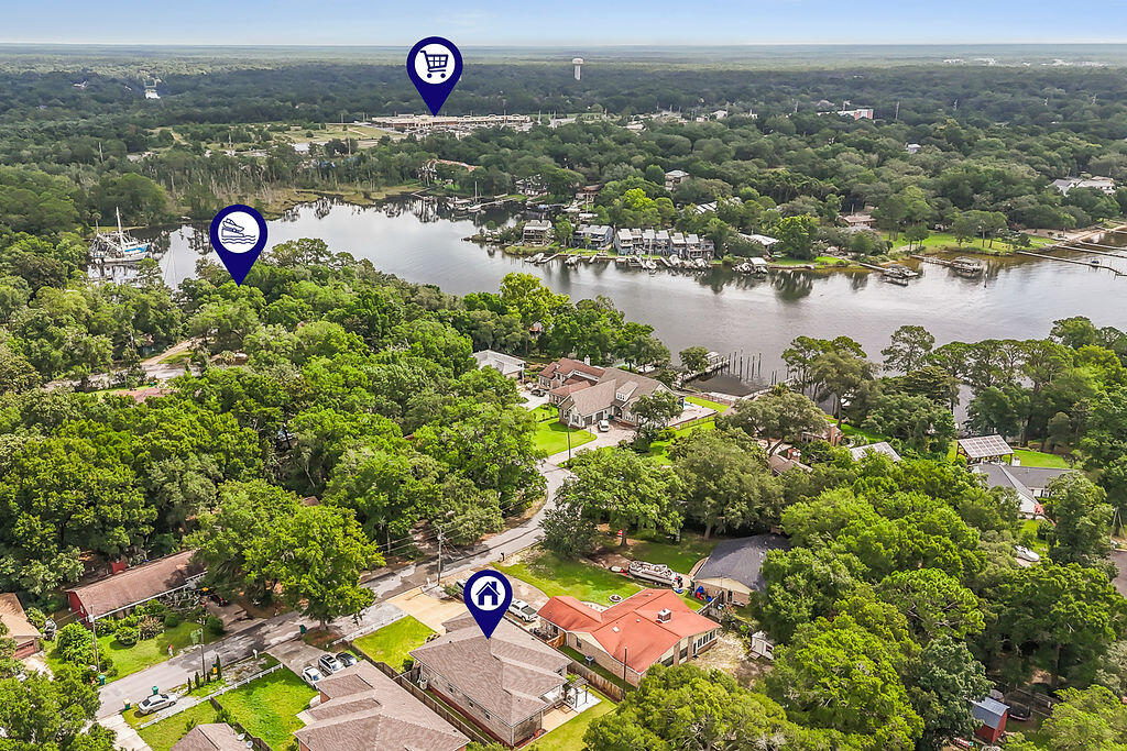 BAYWOOD ESTATES - Residential