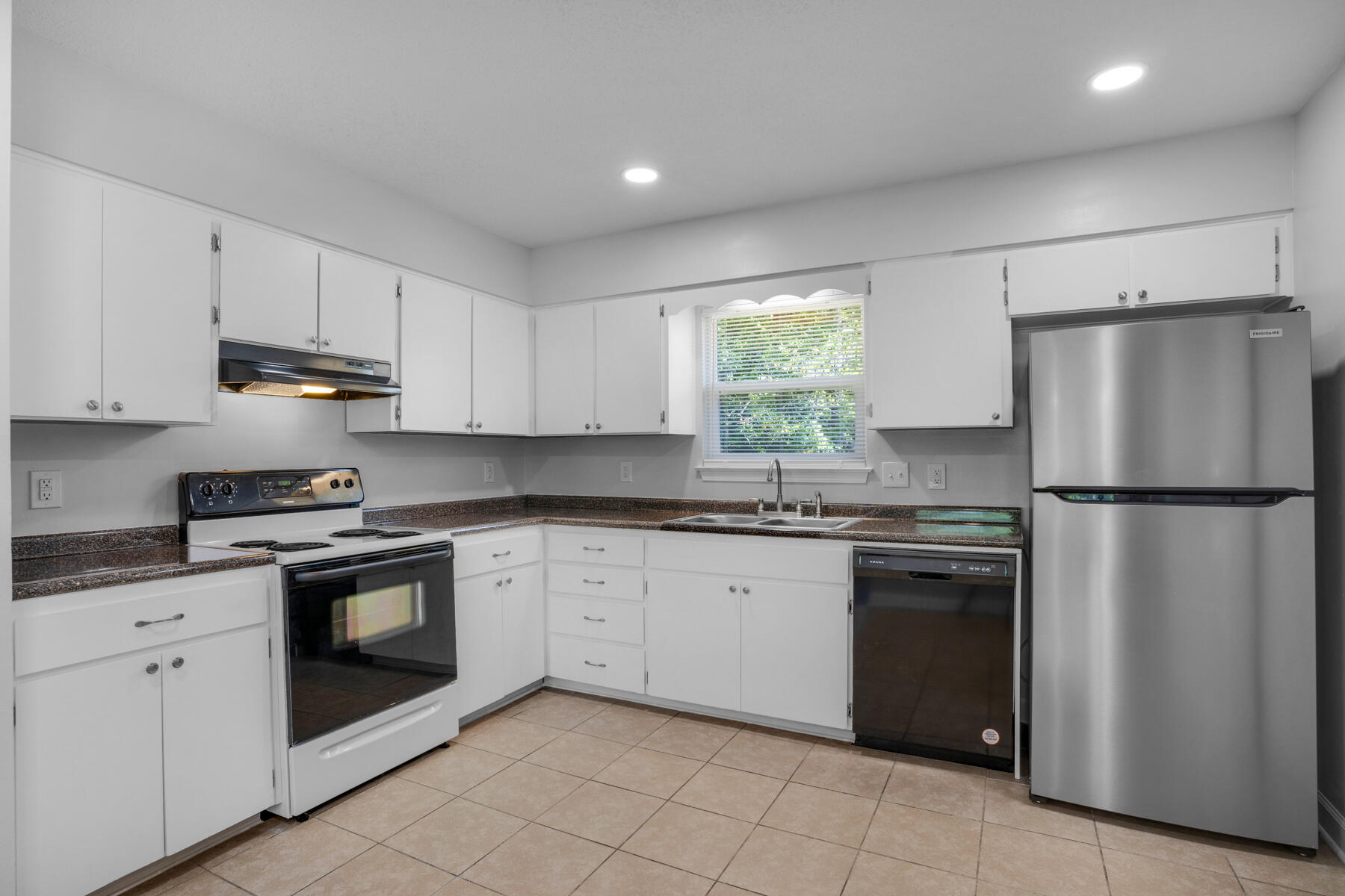 OAKLAND ADDN - Residential Lease