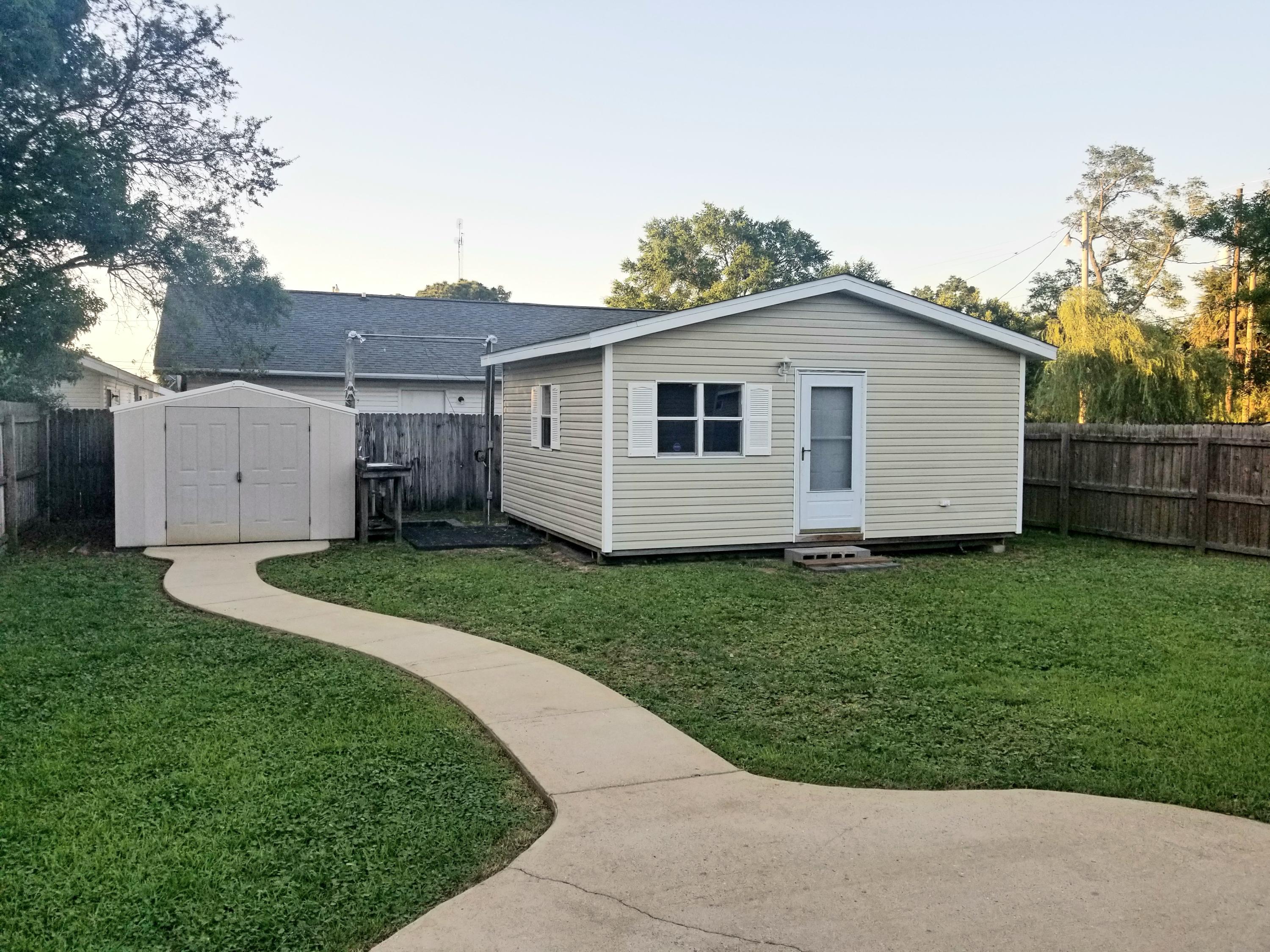 PINEGROVE - Residential