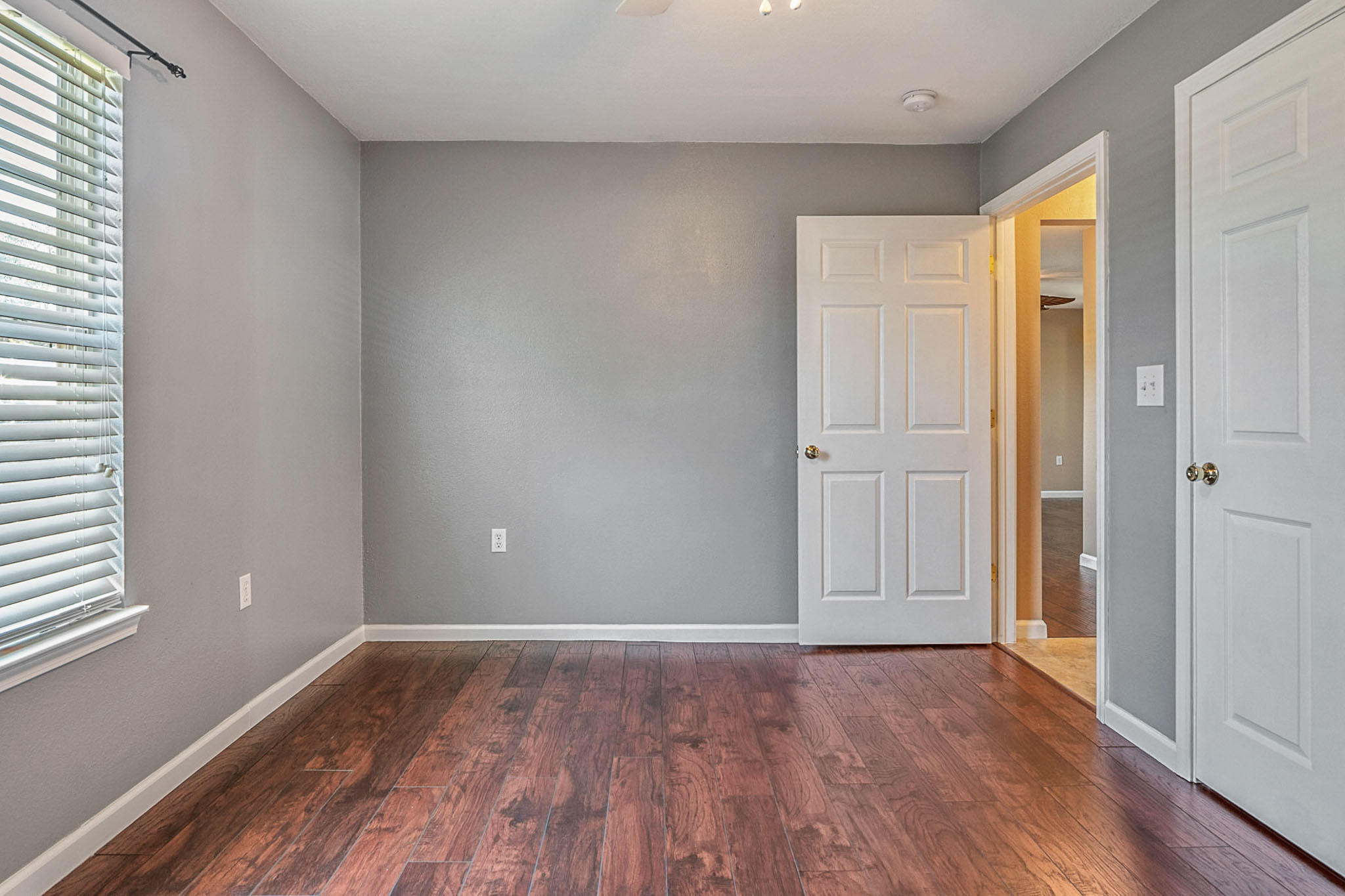 PINEGROVE - Residential