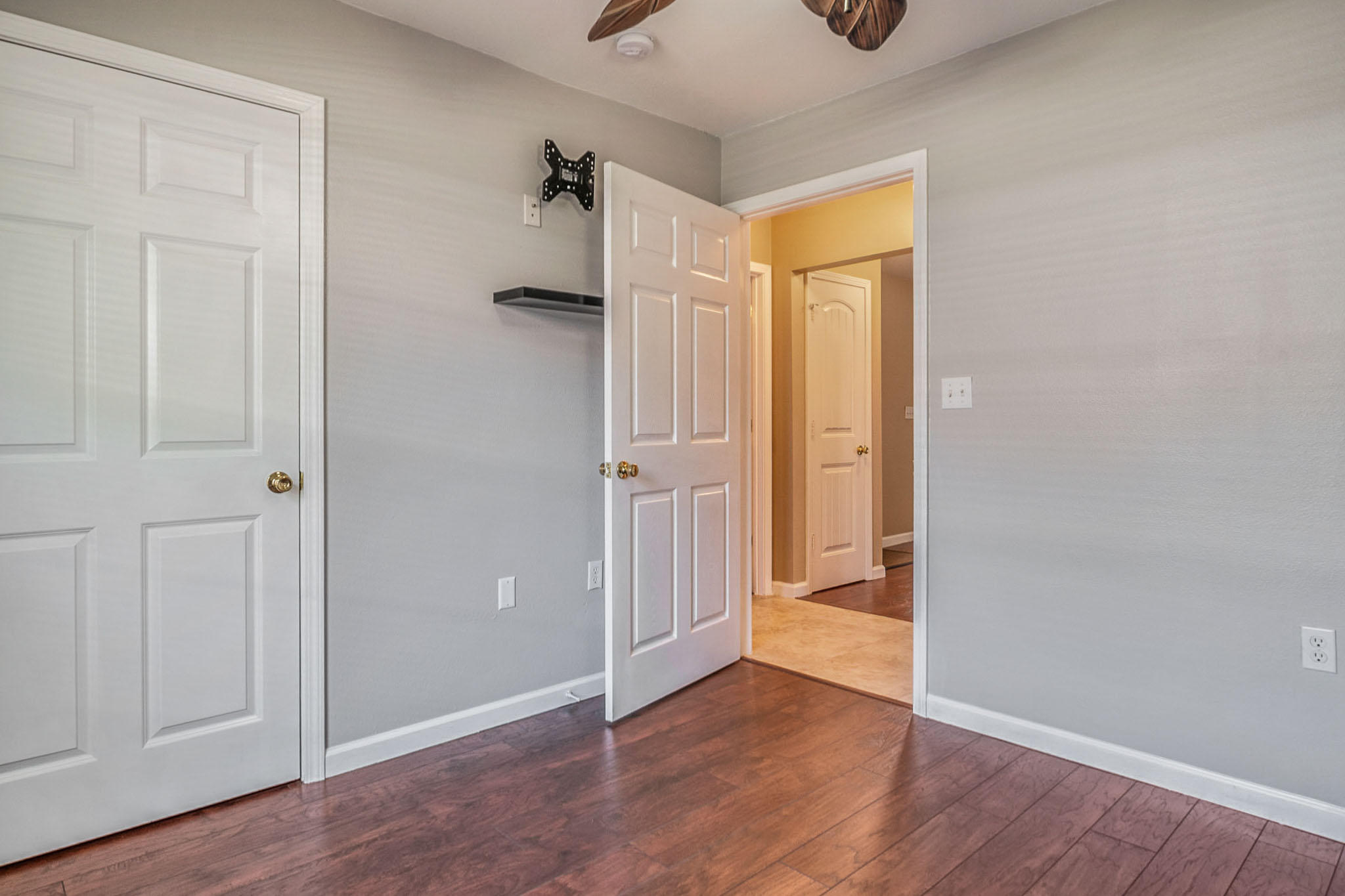 PINEGROVE - Residential