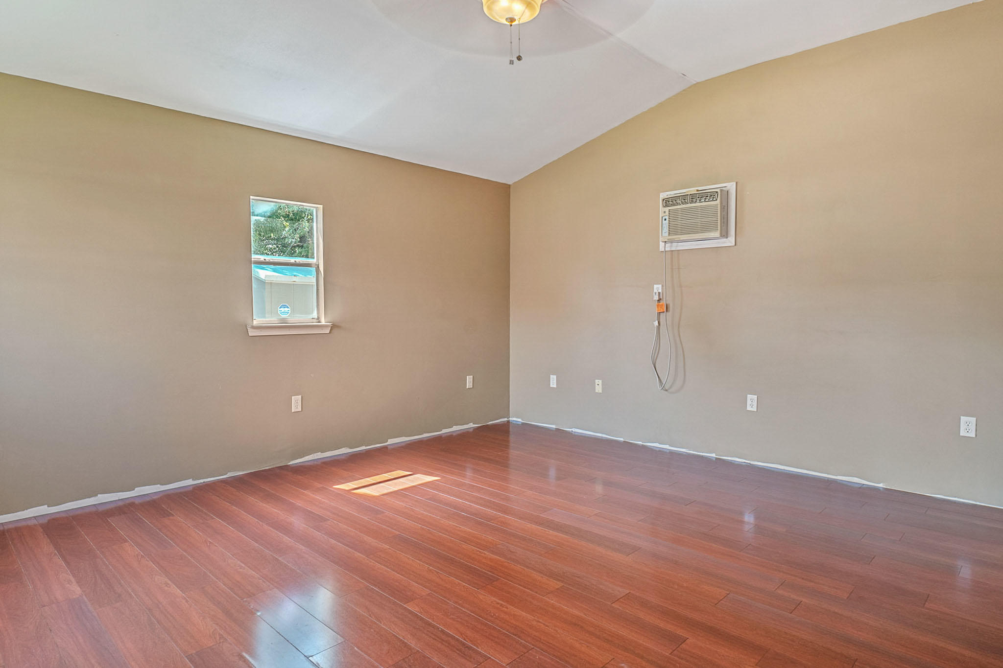 PINEGROVE - Residential