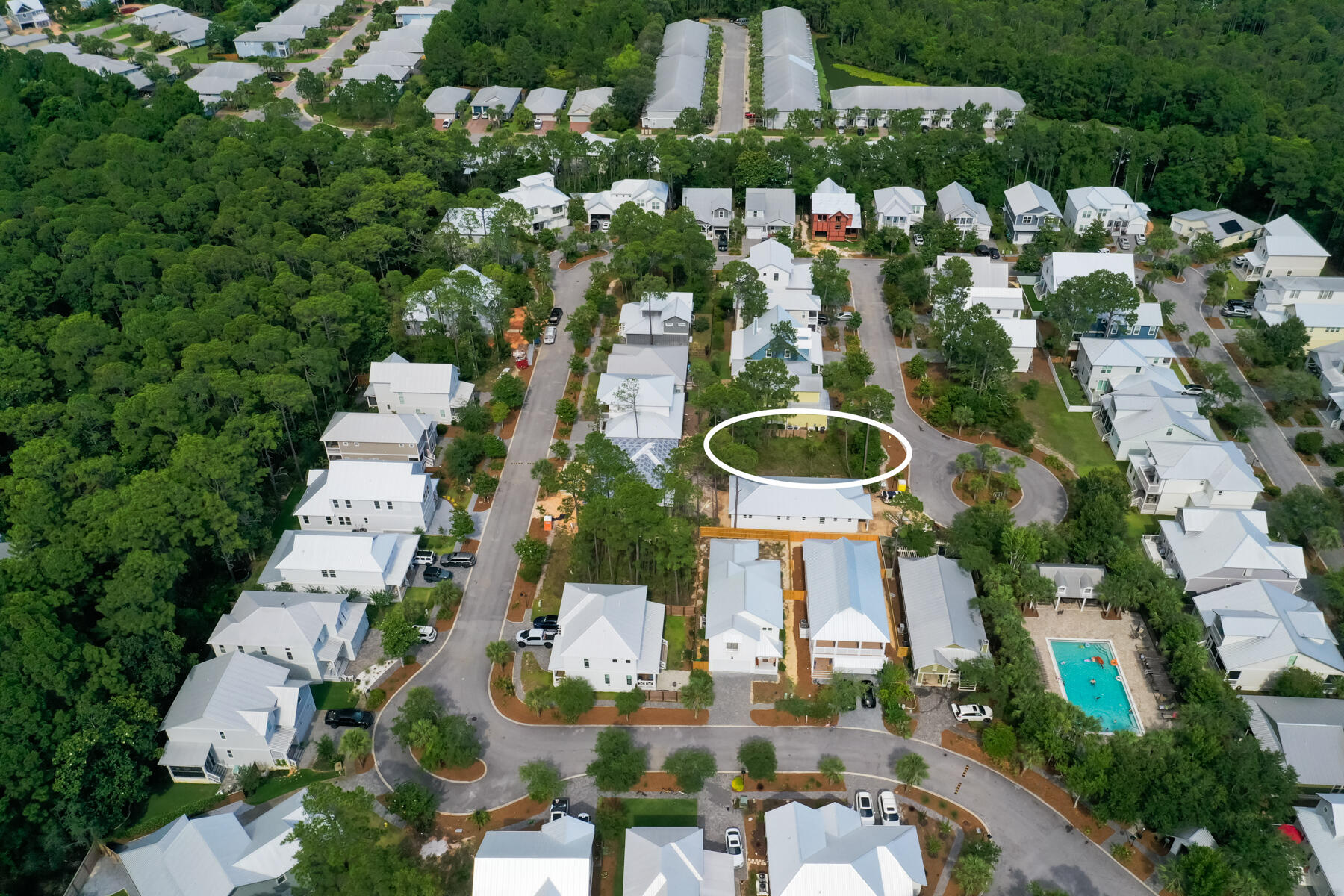 HIDDEN GROVE - Residential