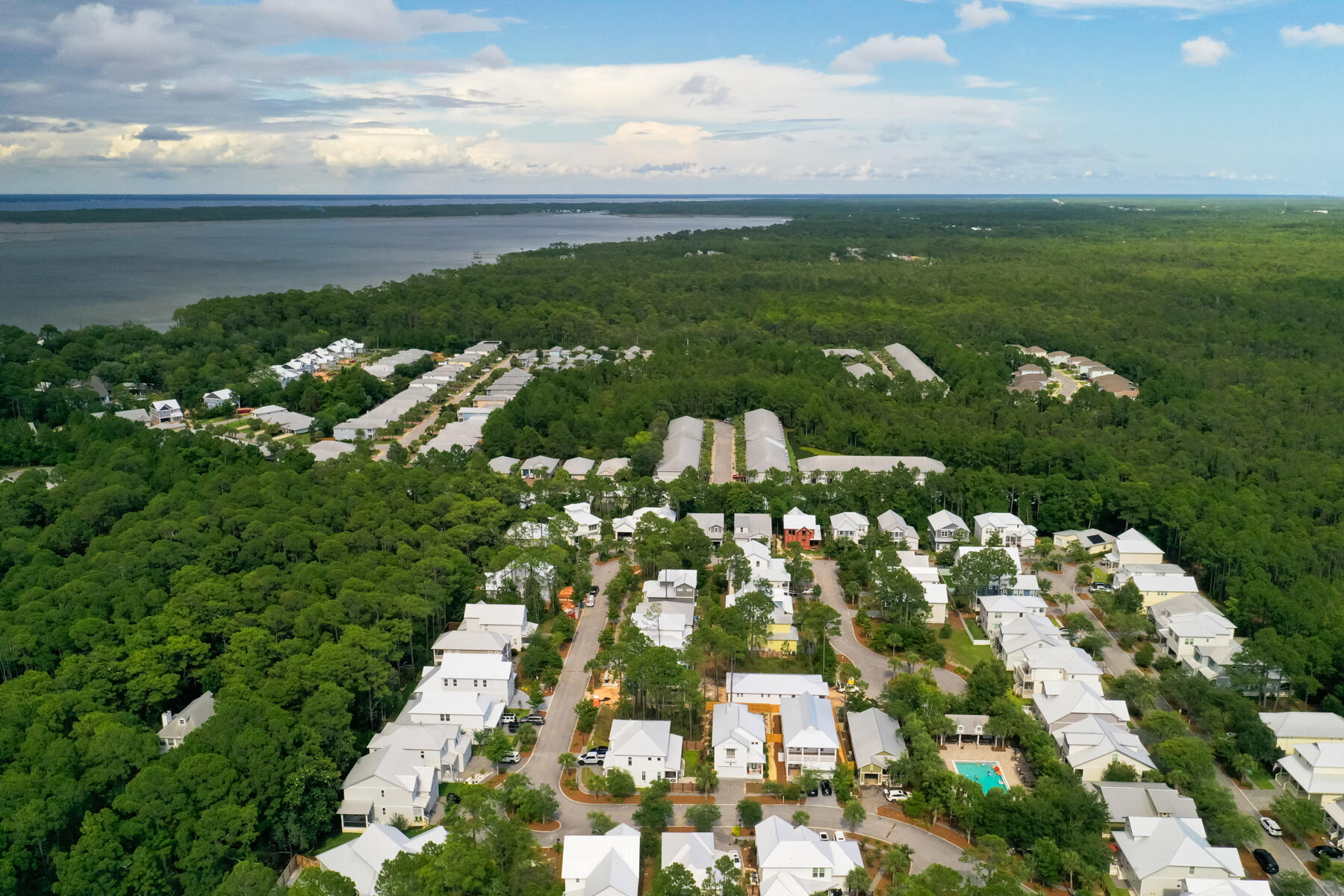 HIDDEN GROVE - Residential