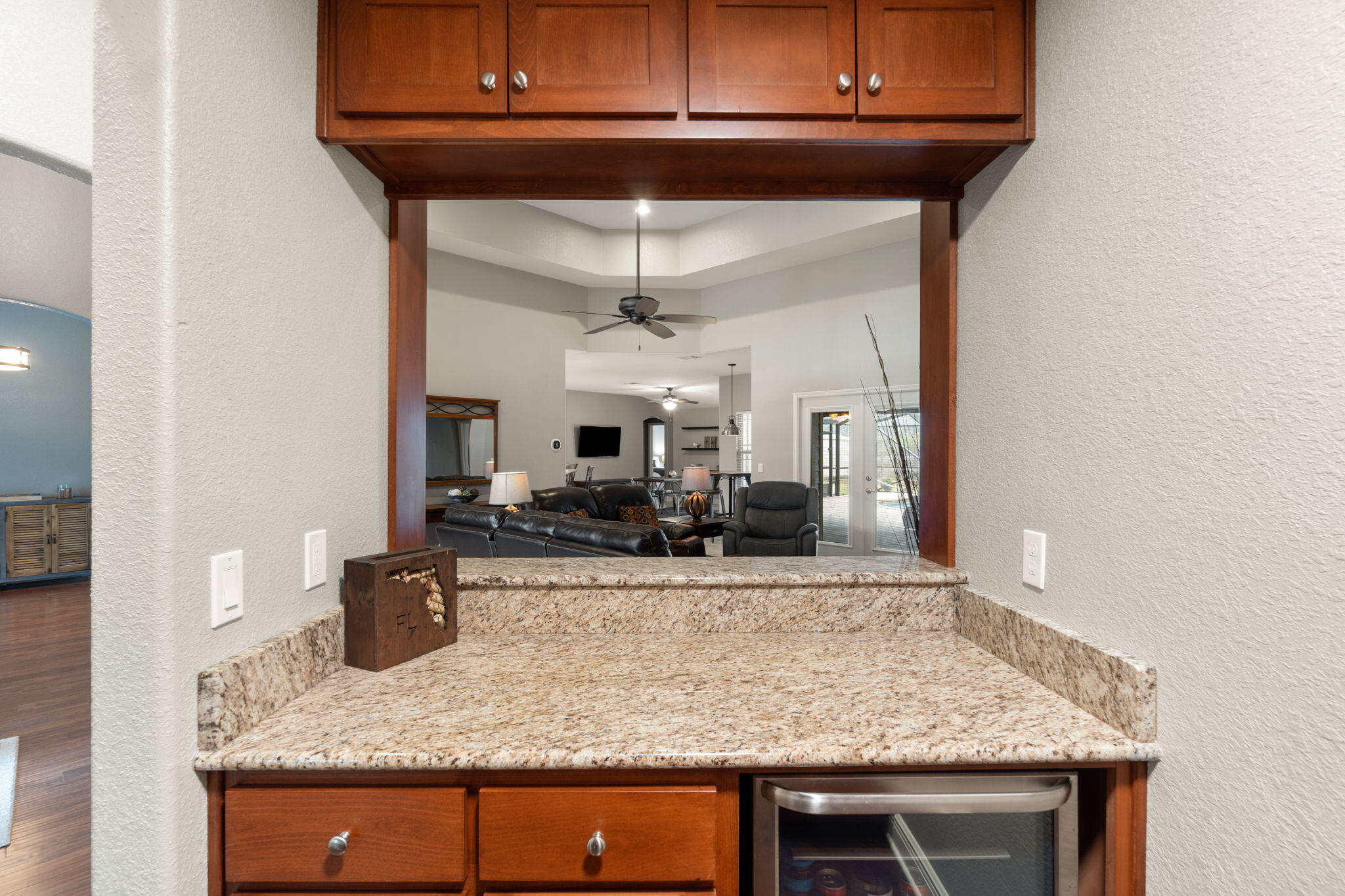 HOLLEY BY THE SEA - Residential