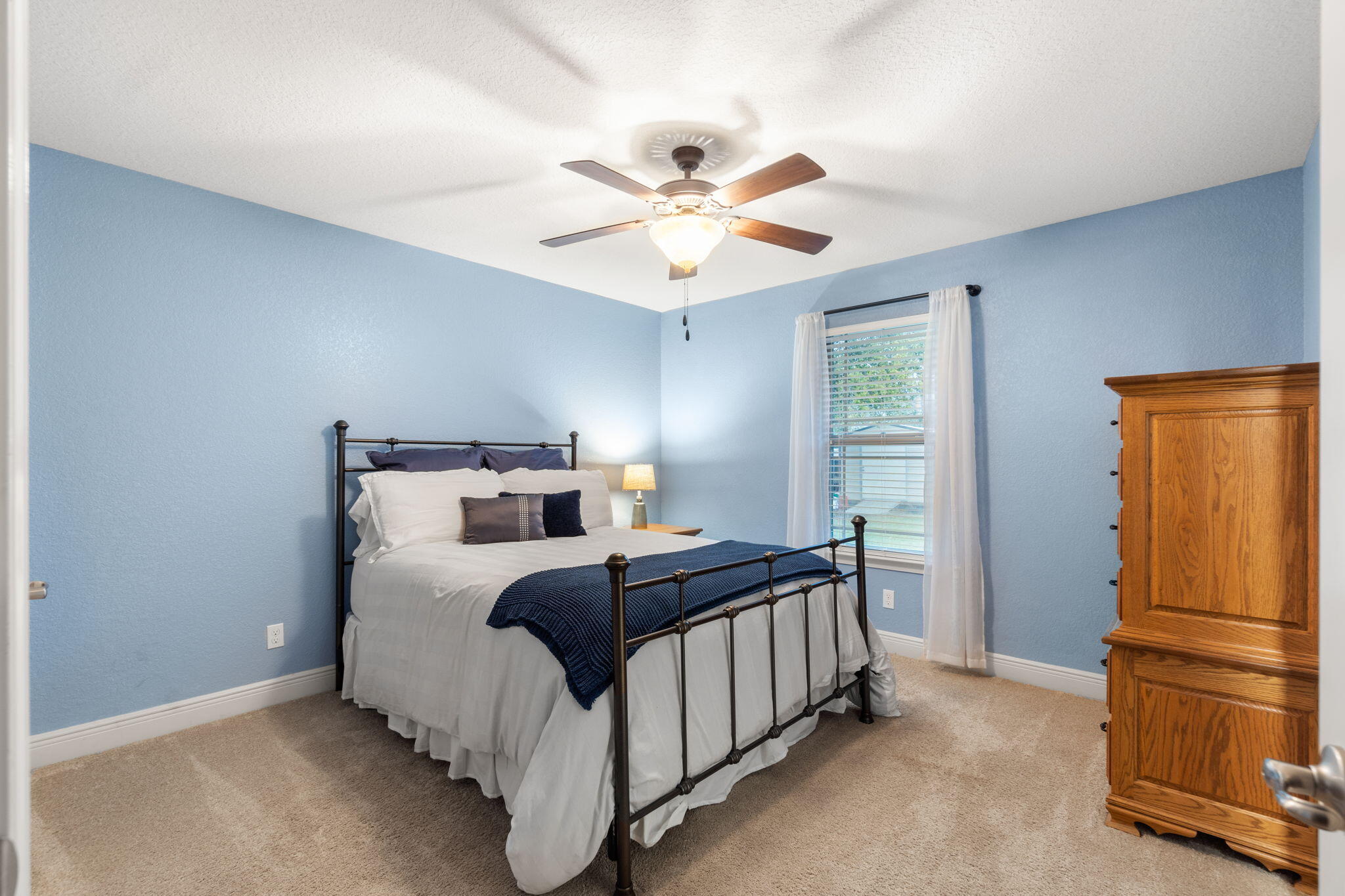 HOLLEY BY THE SEA - Residential