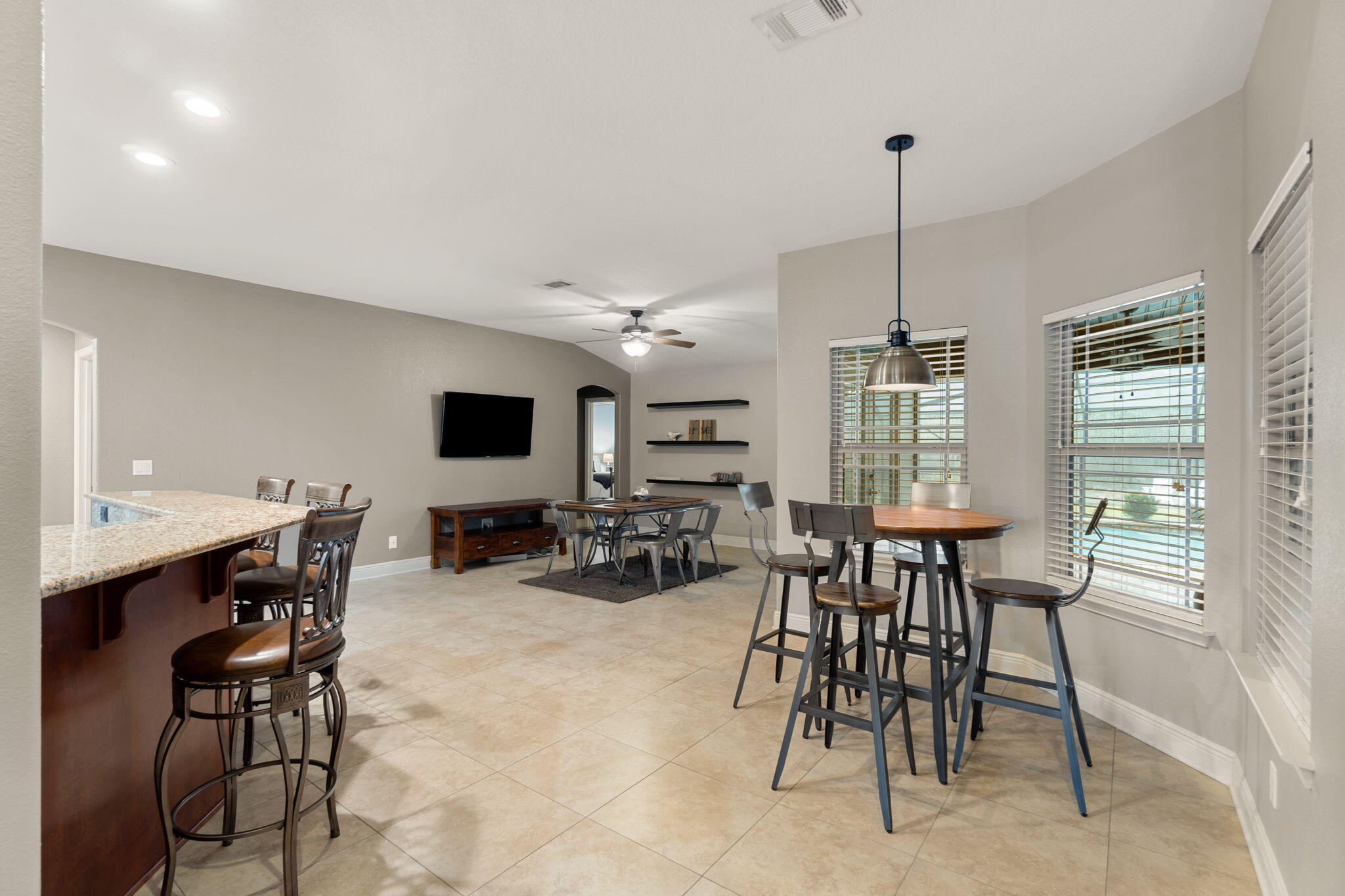 HOLLEY BY THE SEA - Residential