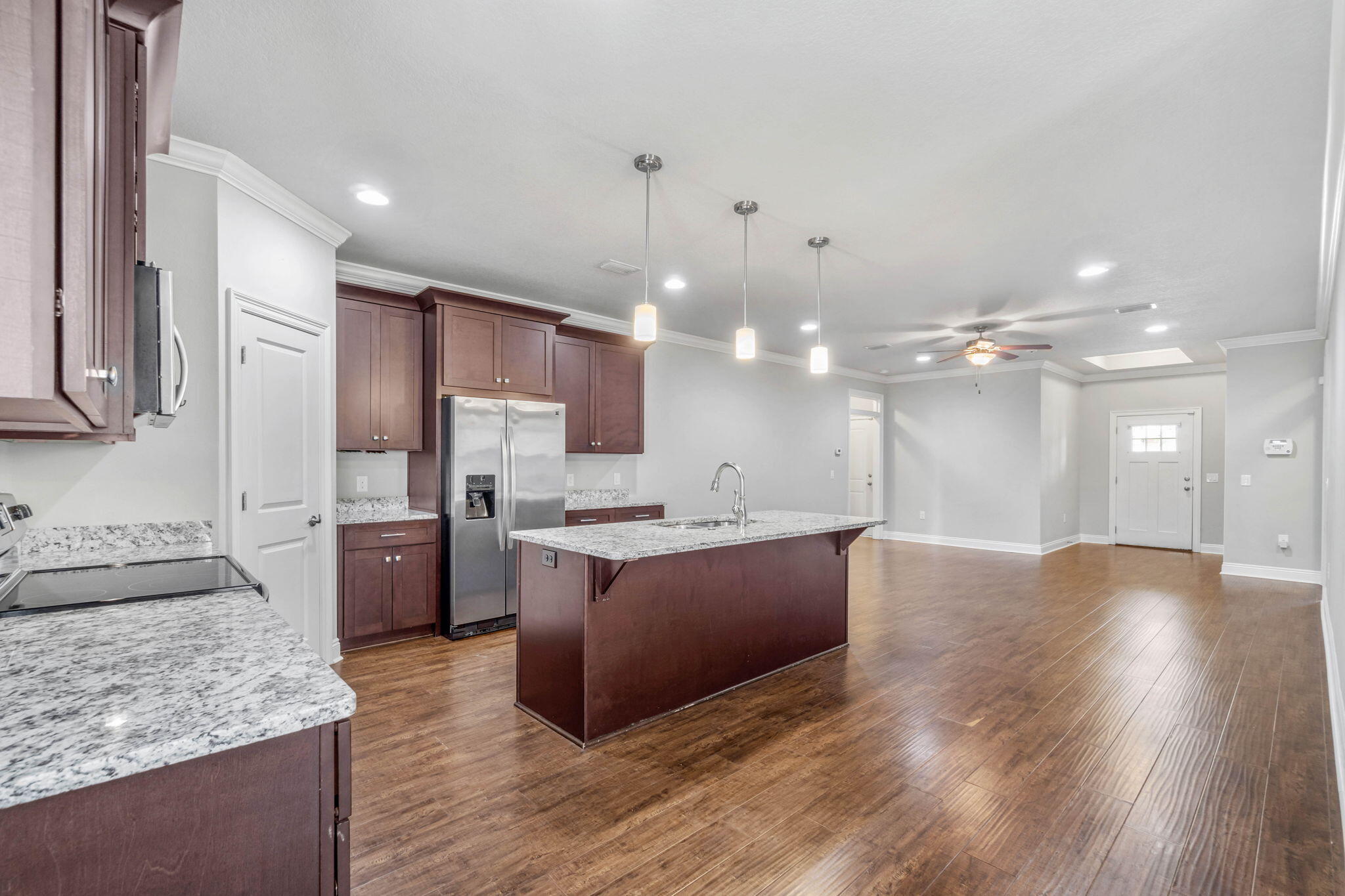 CRESCENT SHORES - Residential Lease