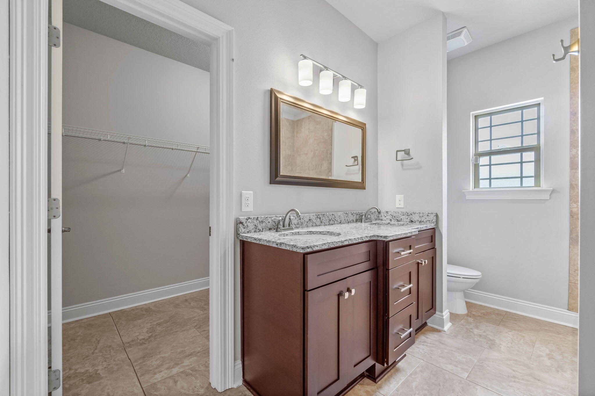CRESCENT SHORES - Residential Lease