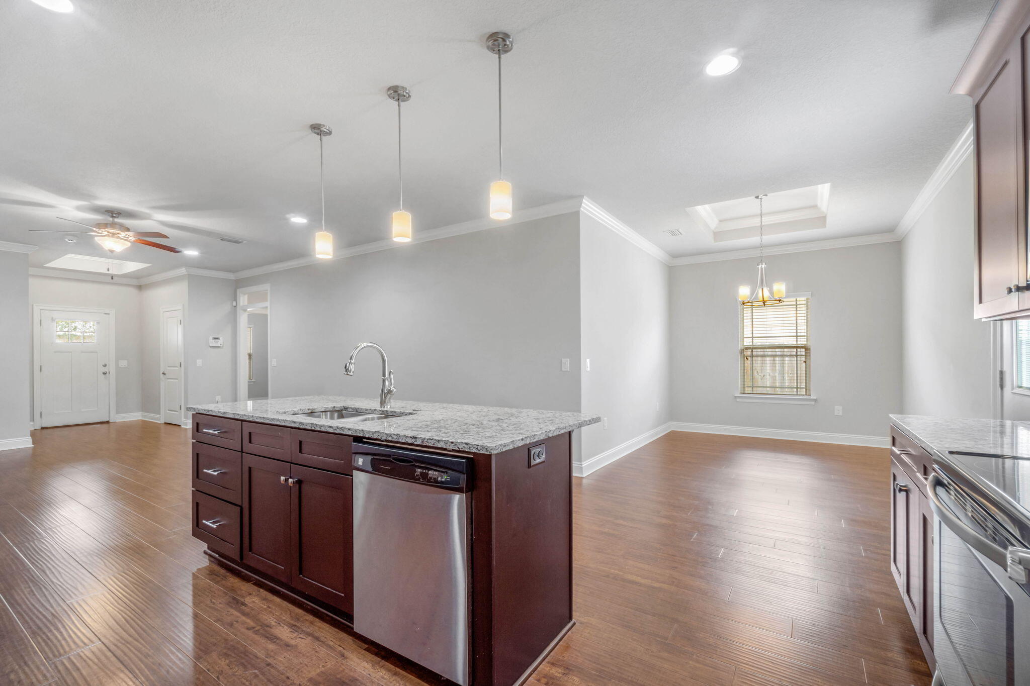 CRESCENT SHORES - Residential Lease