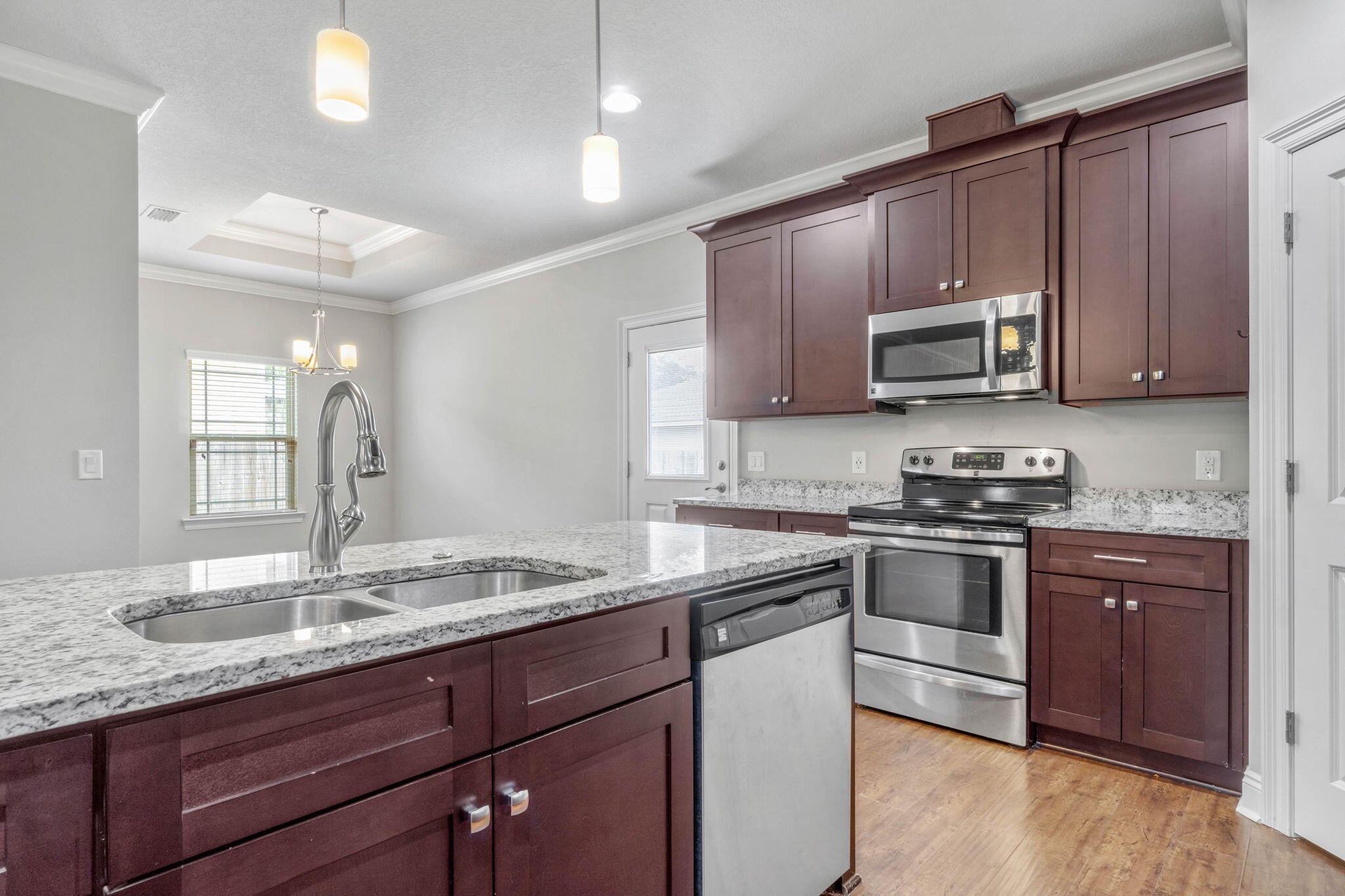 CRESCENT SHORES - Residential Lease