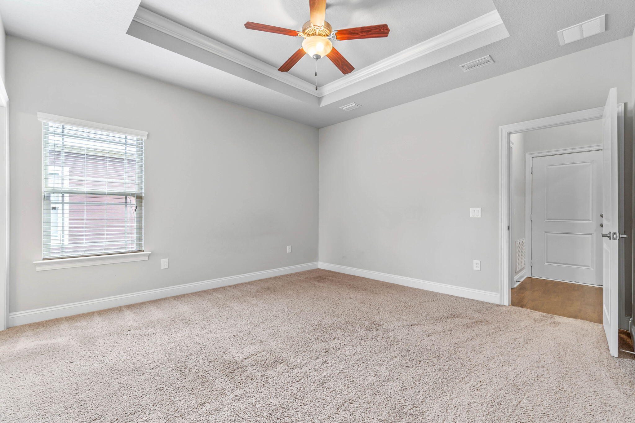 CRESCENT SHORES - Residential Lease